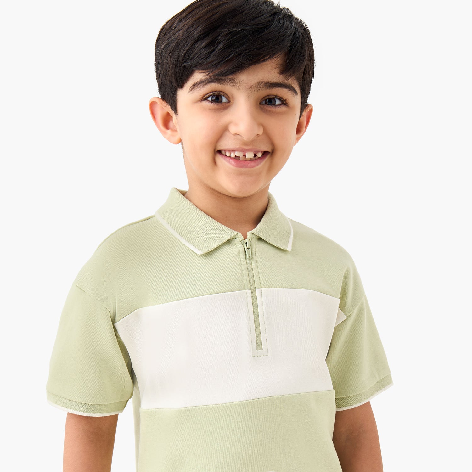 Juniors Collared Short Sleeves Polo T-shirt with Colourblock Design