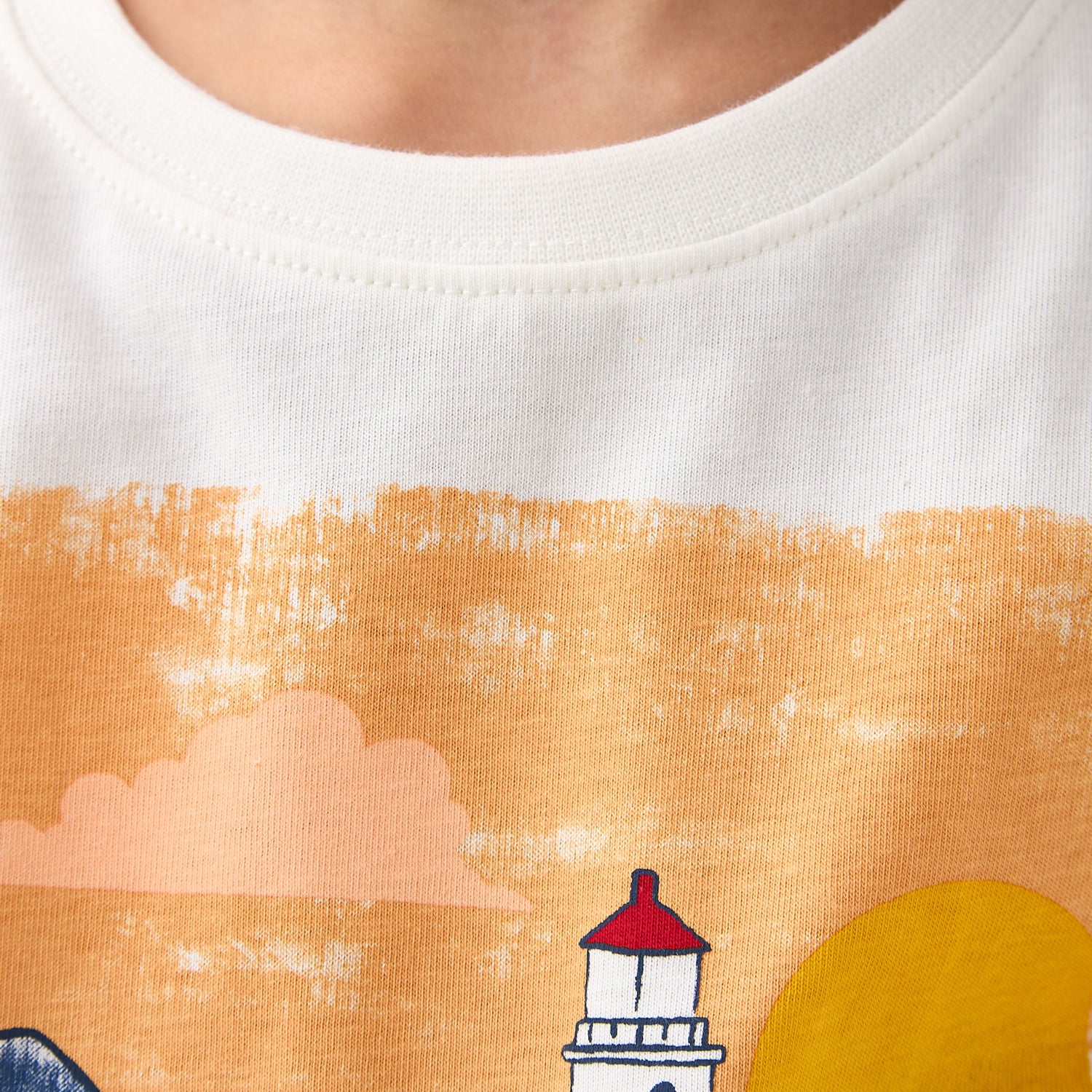 Juniors Crew Neck Short Sleeves T-shirt with Graphic Print