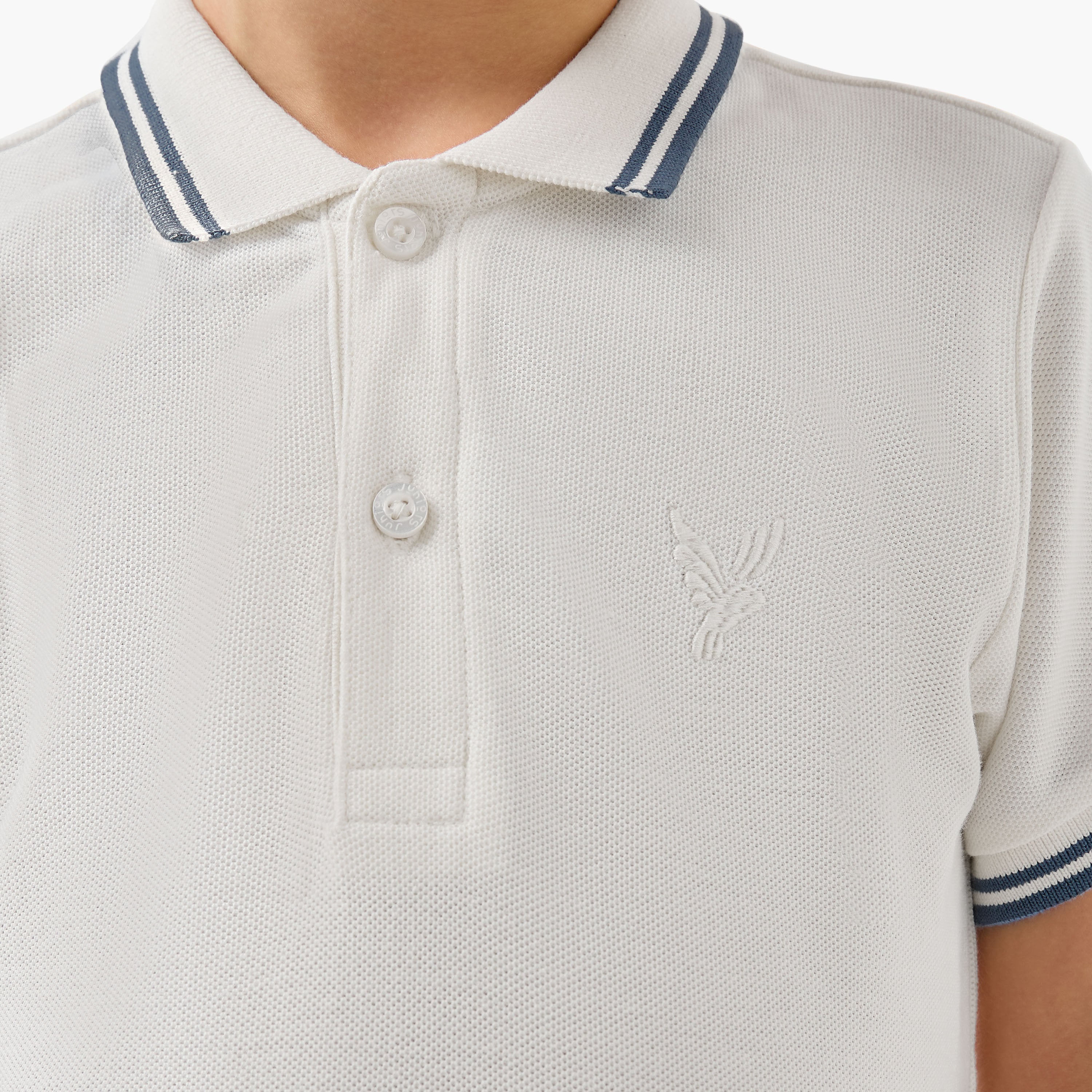 Juniors Collared Short Sleeves Polo T-shirt with Embroidery