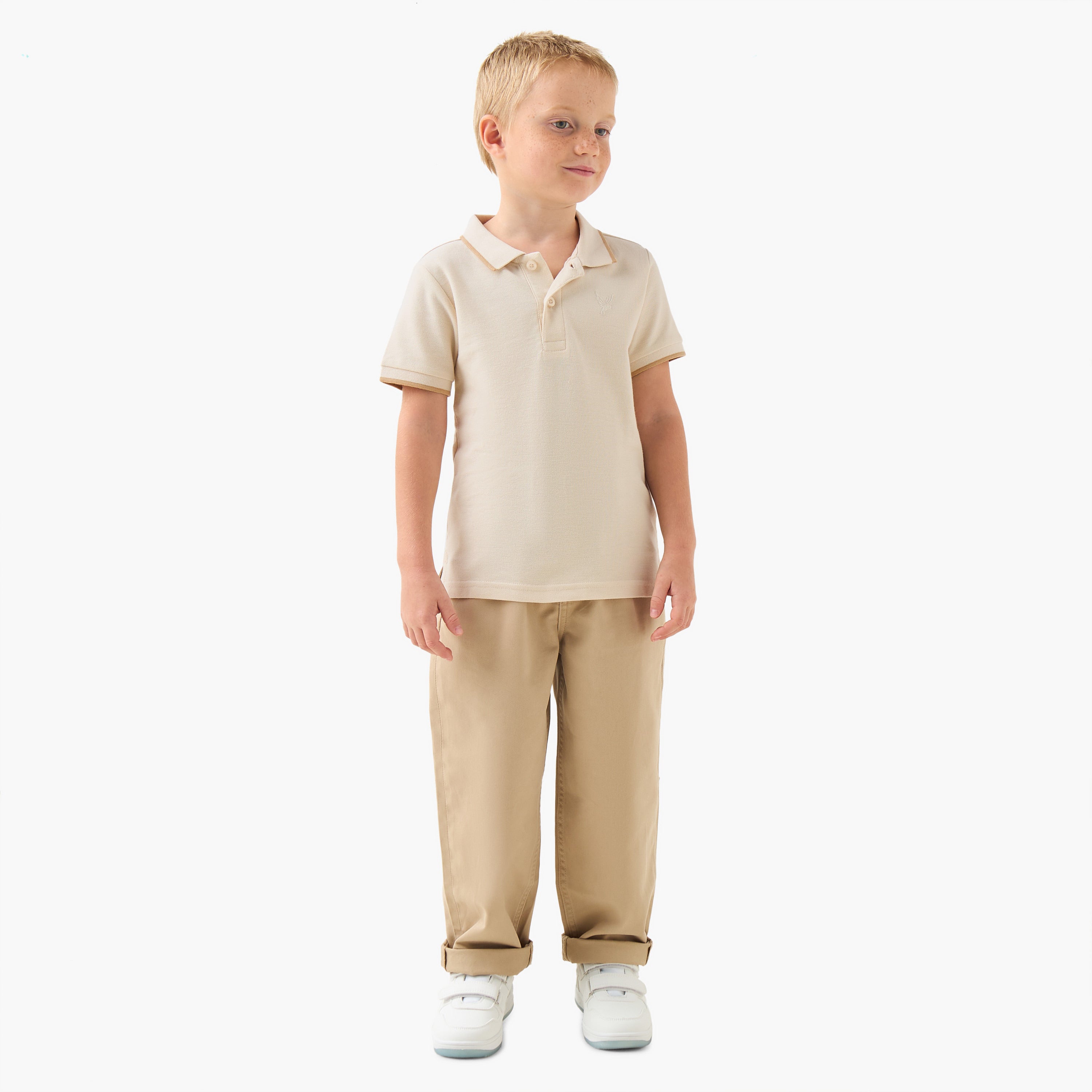 Juniors Collared Short Sleeves T-shirt with Textured Design