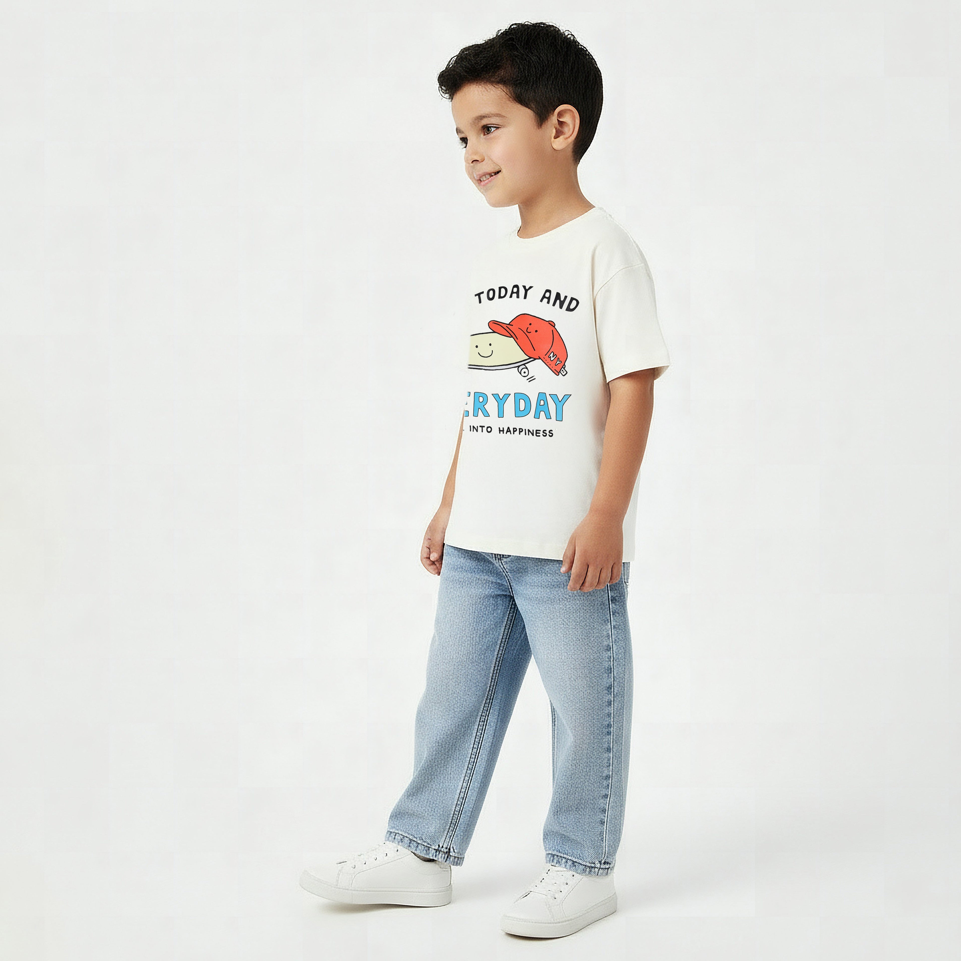 Juniors Crew Neck Short Sleeve T-shirt with Print
