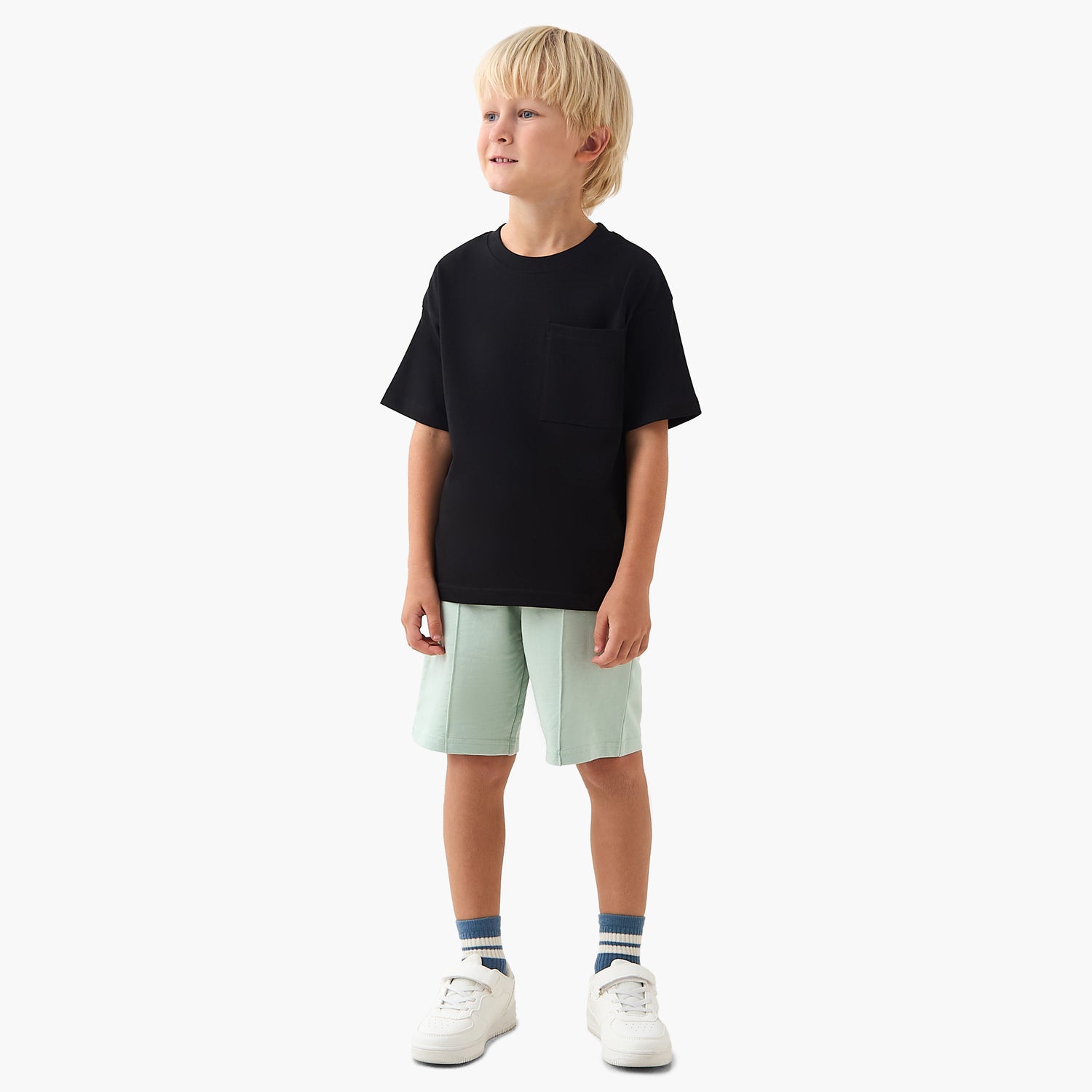 Juniors Crew Neck Short Sleeves T-shirt with Chest Pocket