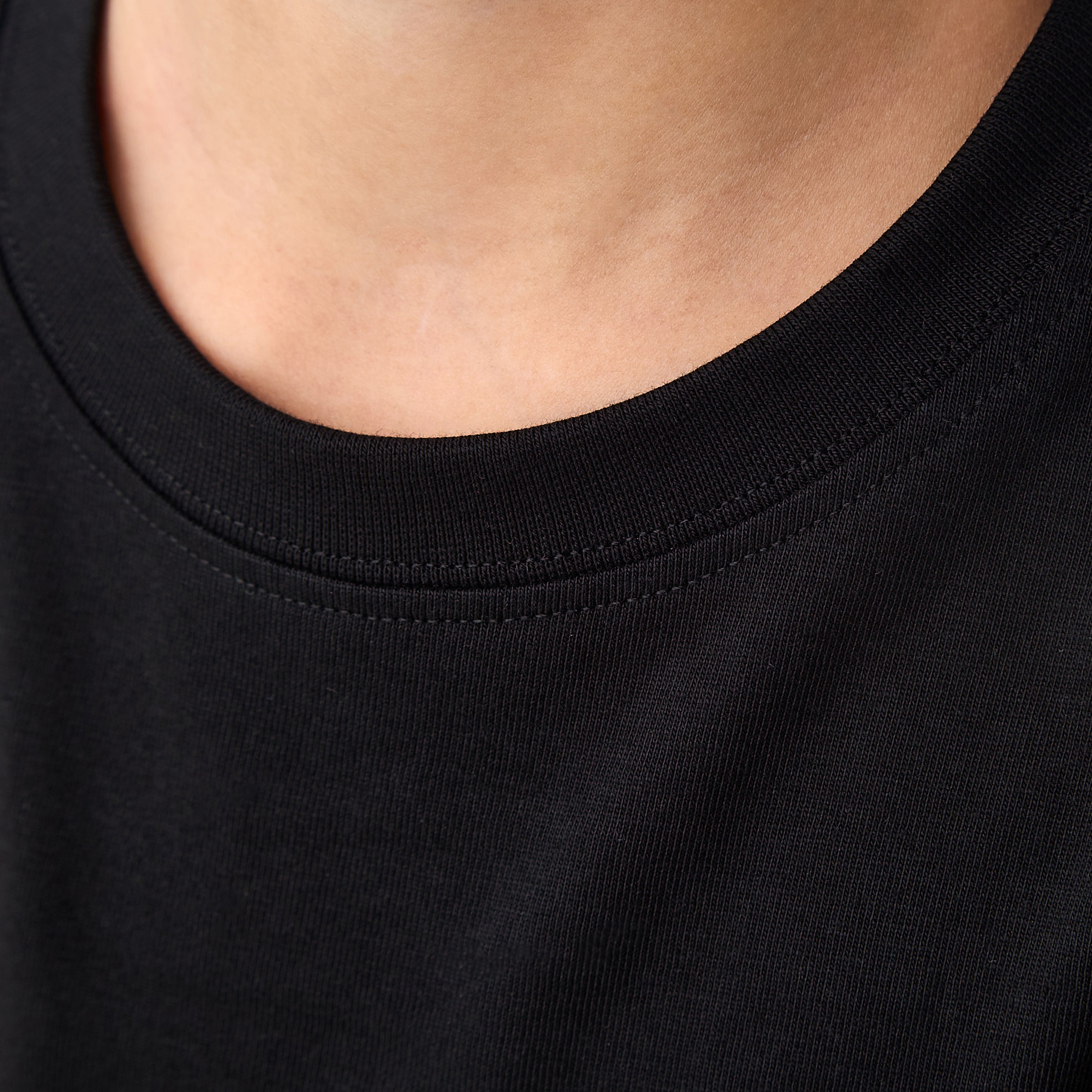 Juniors Crew Neck Short Sleeves T-shirt with Chest Pocket