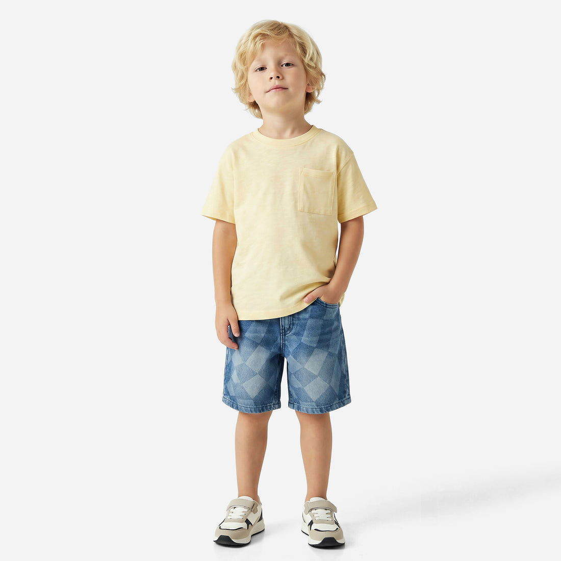 Juniors Crew Neck Short Sleeves T-shirt with Chest Pocket