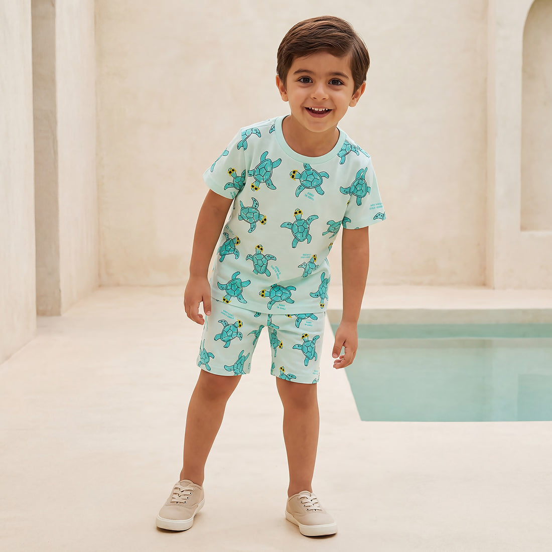 Juniors Crew Neck Short Sleeves T-shirt with Turtle Print