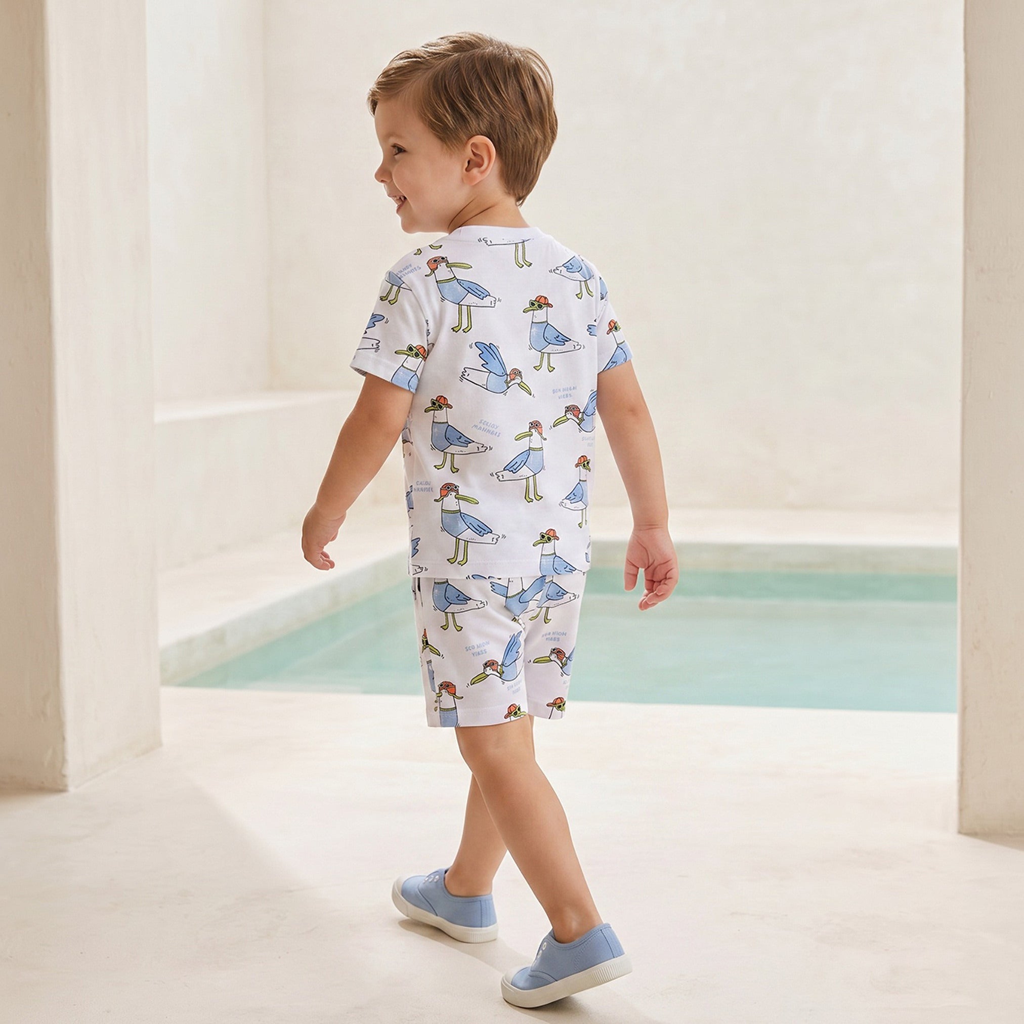 Juniors Crew Neck Short Sleeves T-shirt with Seagull Print