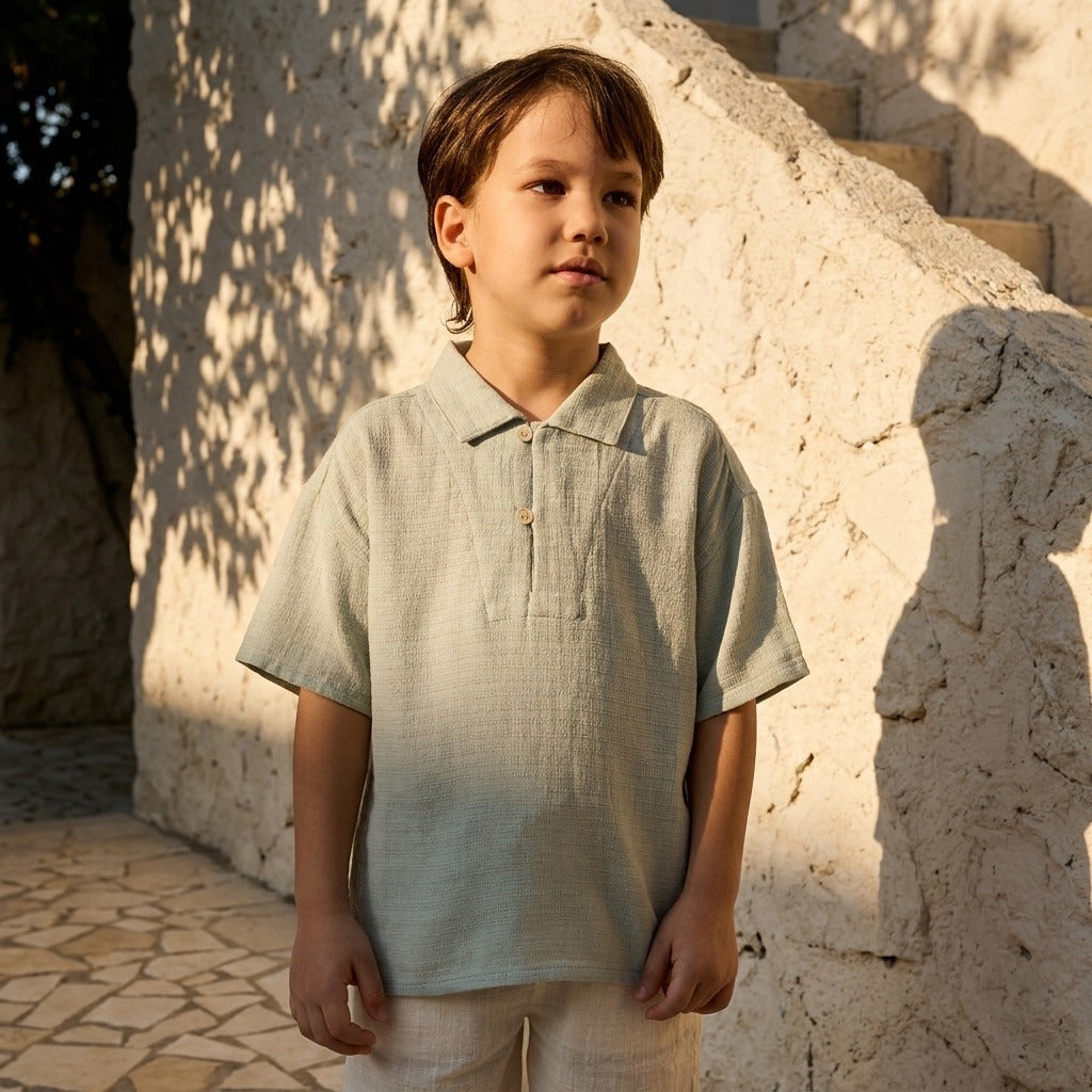 Juniors Short Sleeves Collared T-shirt with Textured Design