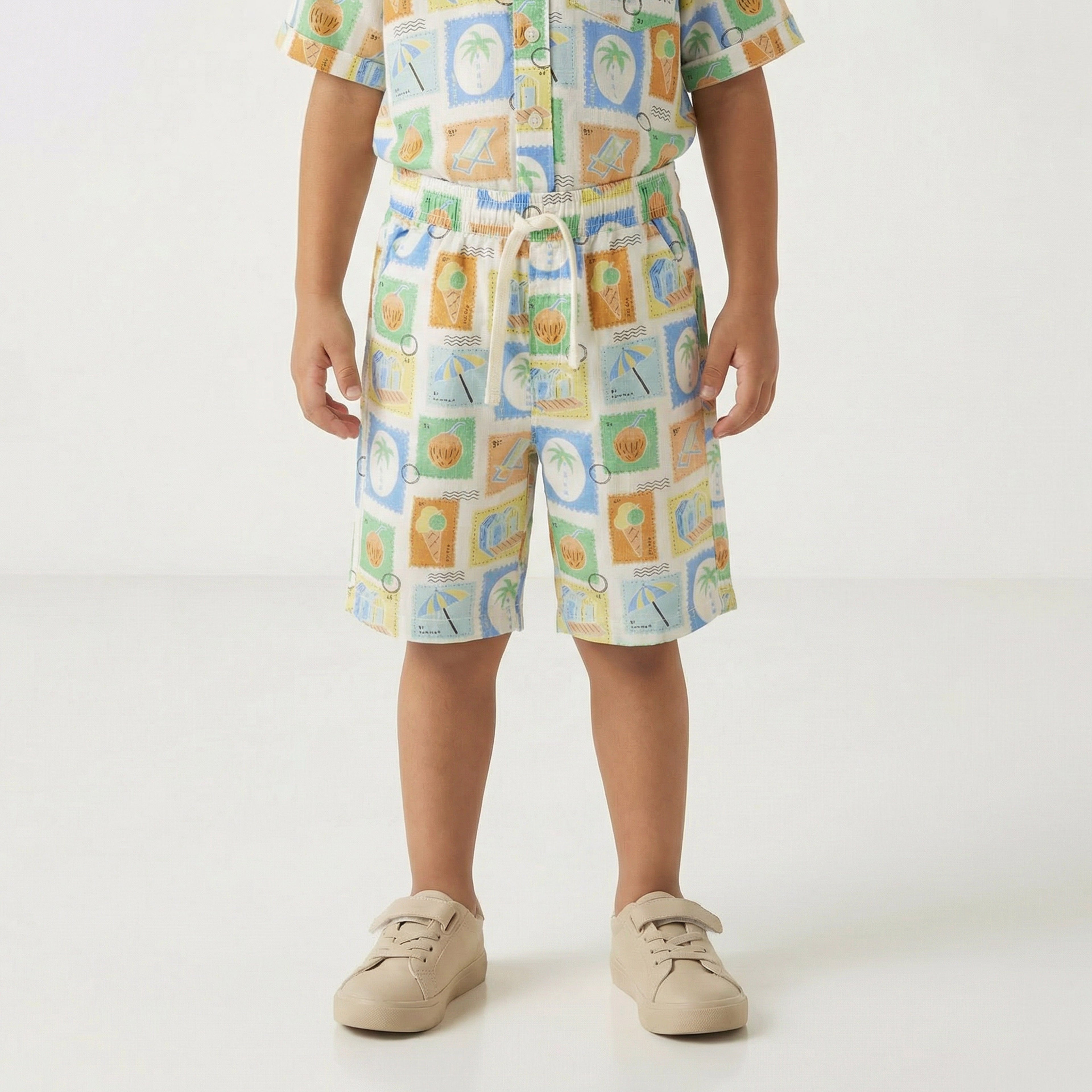 Juniors Collared Short Sleeves Shirt and Shorts Set with Tile Print