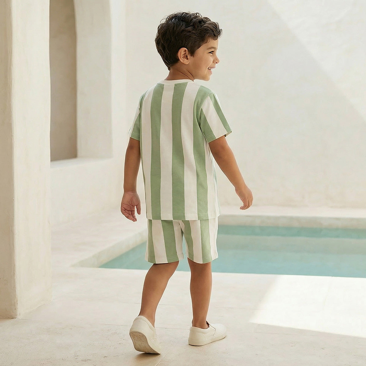 Juniors Crew Neck T-shirt and Shorts Set with Stripes