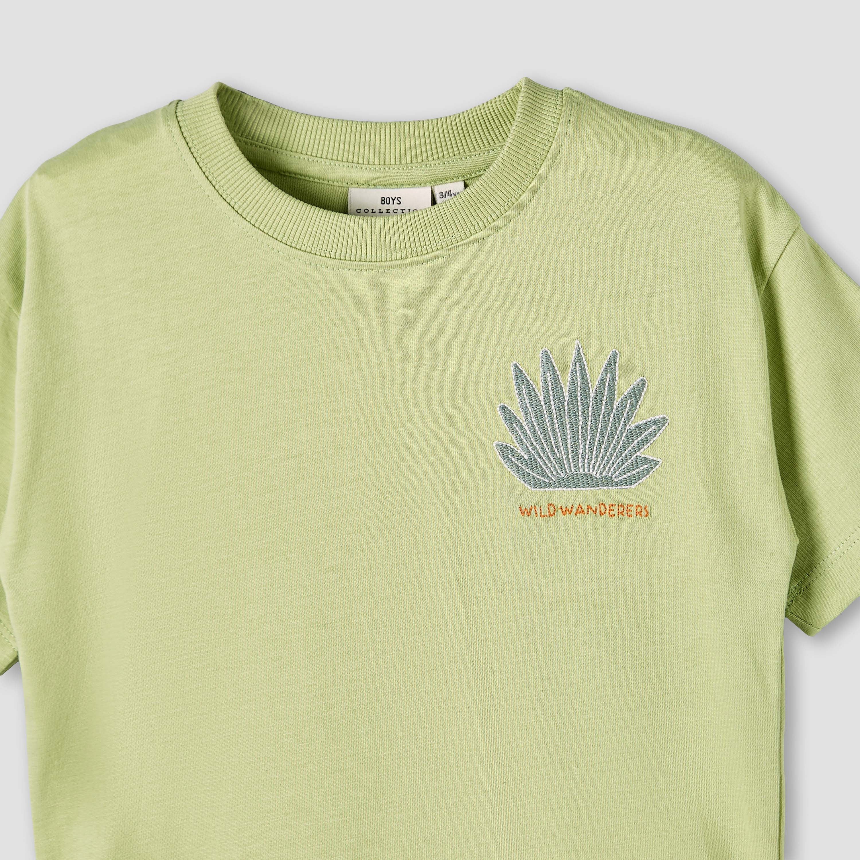 Juniors Crew Neck Short Sleeves T-shirt and Shorts Set with Embroidery