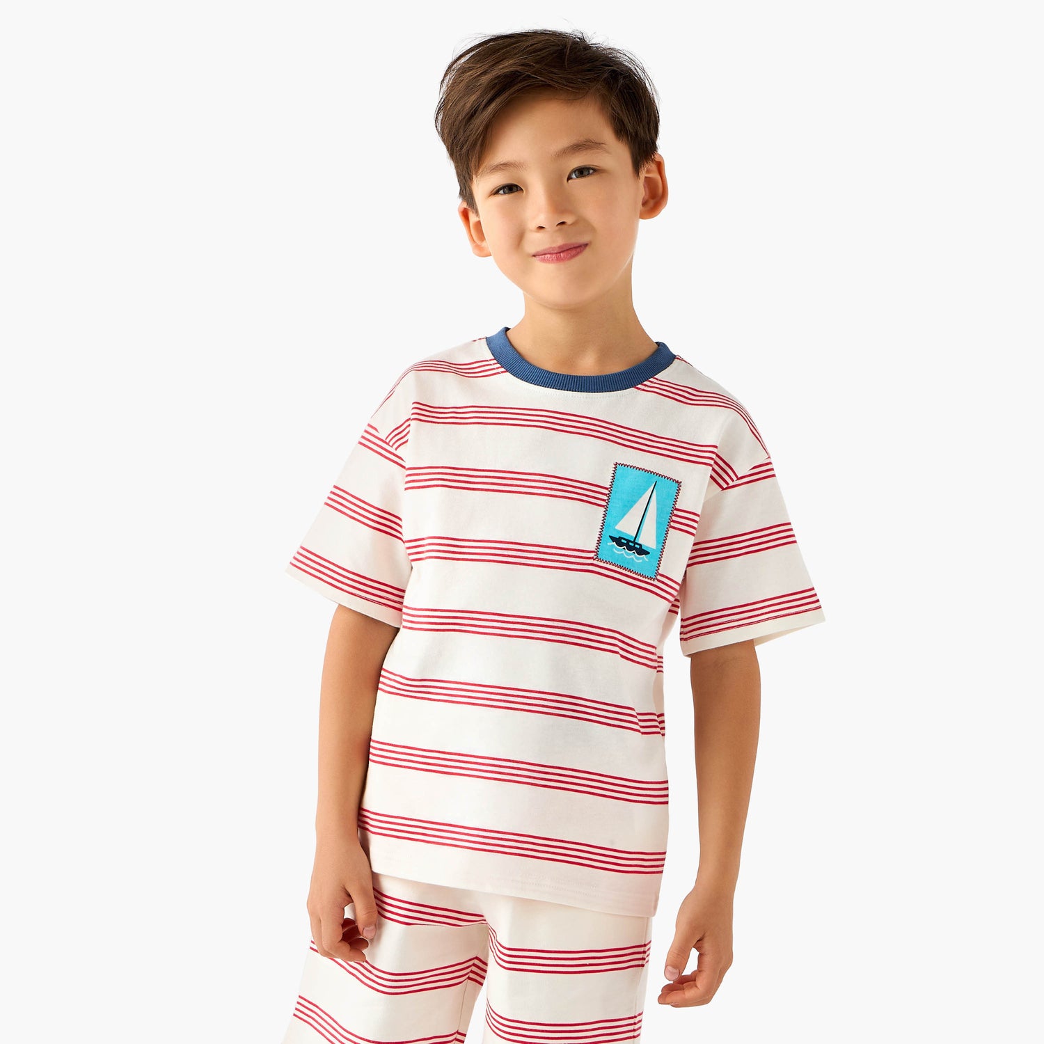 Set of 3 Juniors Crew Neck Short Sleeve T-shirt and Shorts Set with Applique Accent