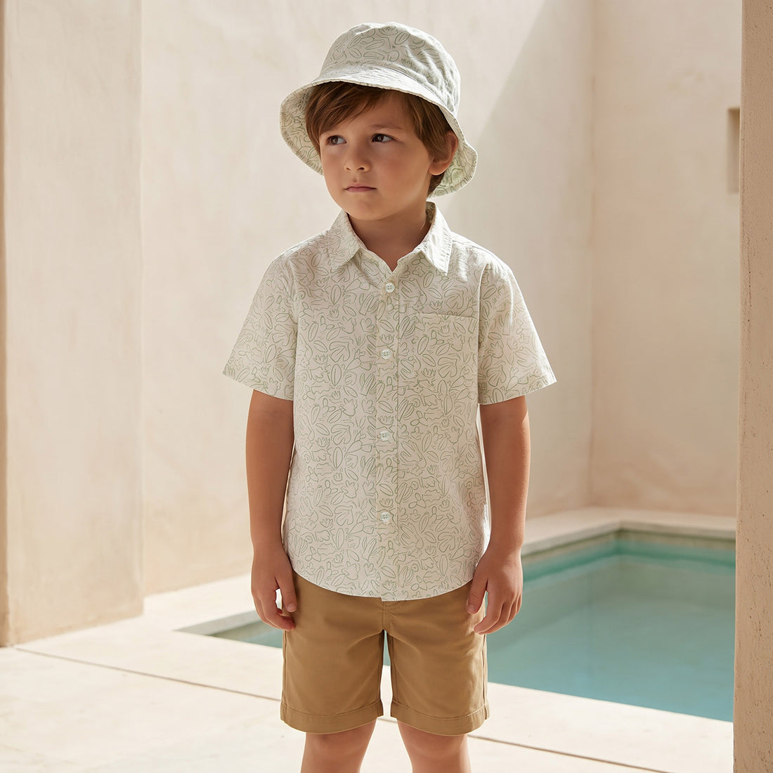 Juniors Collared Short Sleeves Shirt and Shorts Set with Hat
