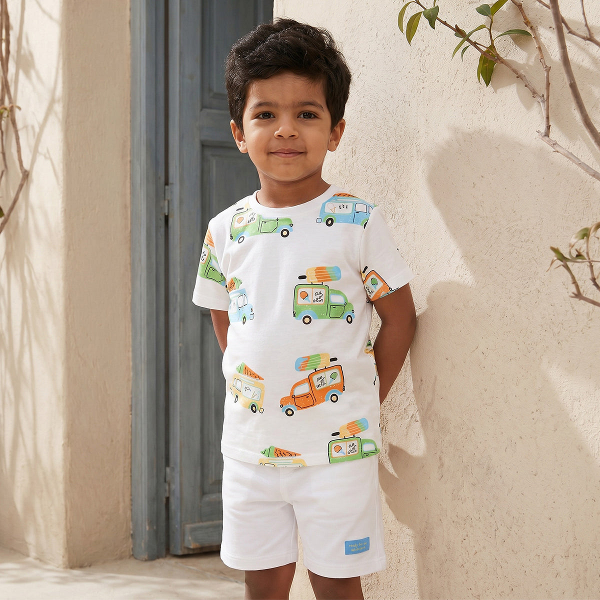 Set of 3 Juniors Crew Neck Short Sleeves T-shirt and Shorts Set with Travel Print