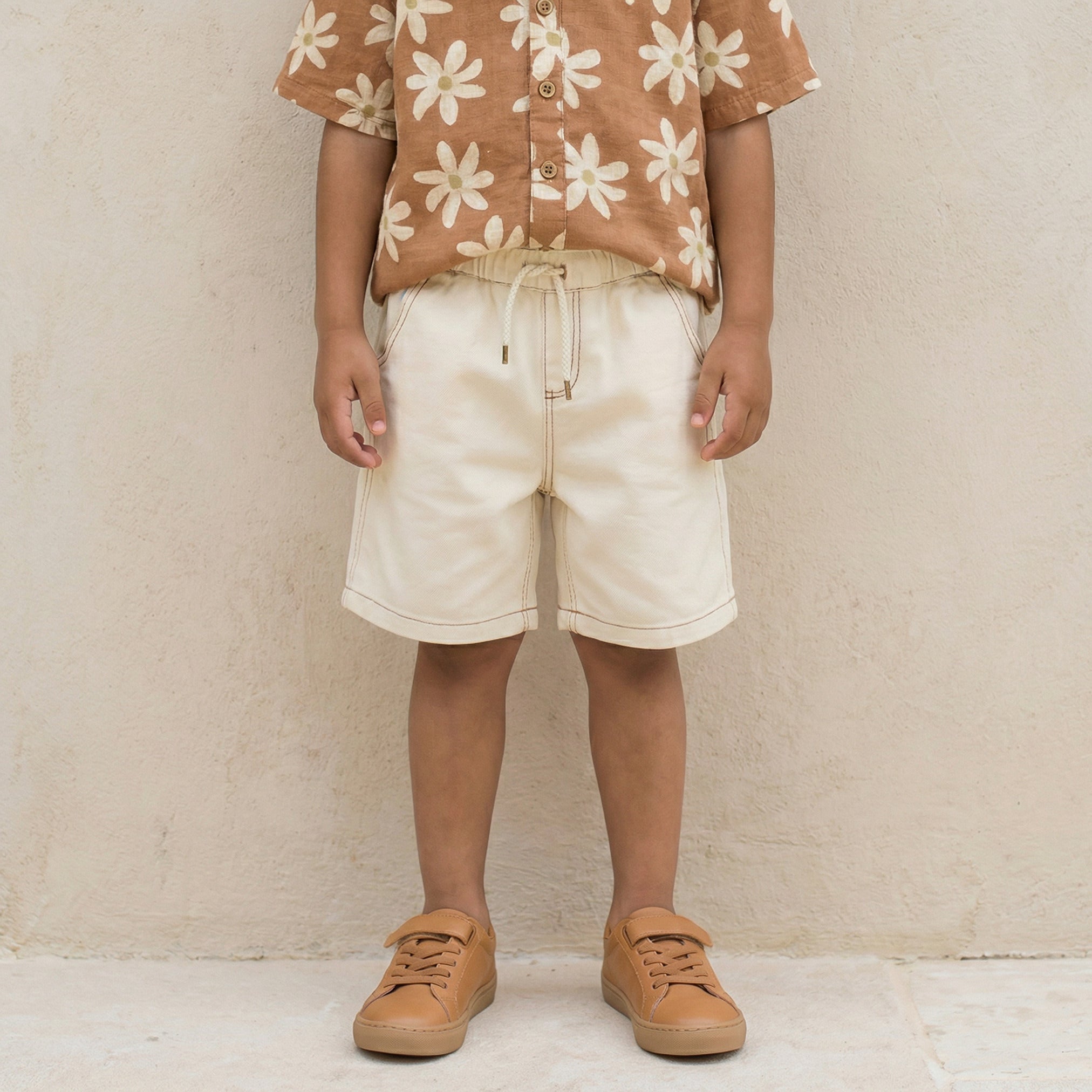 Eligo Collared Short Sleeves Shirt and Shorts Set with Floral Print