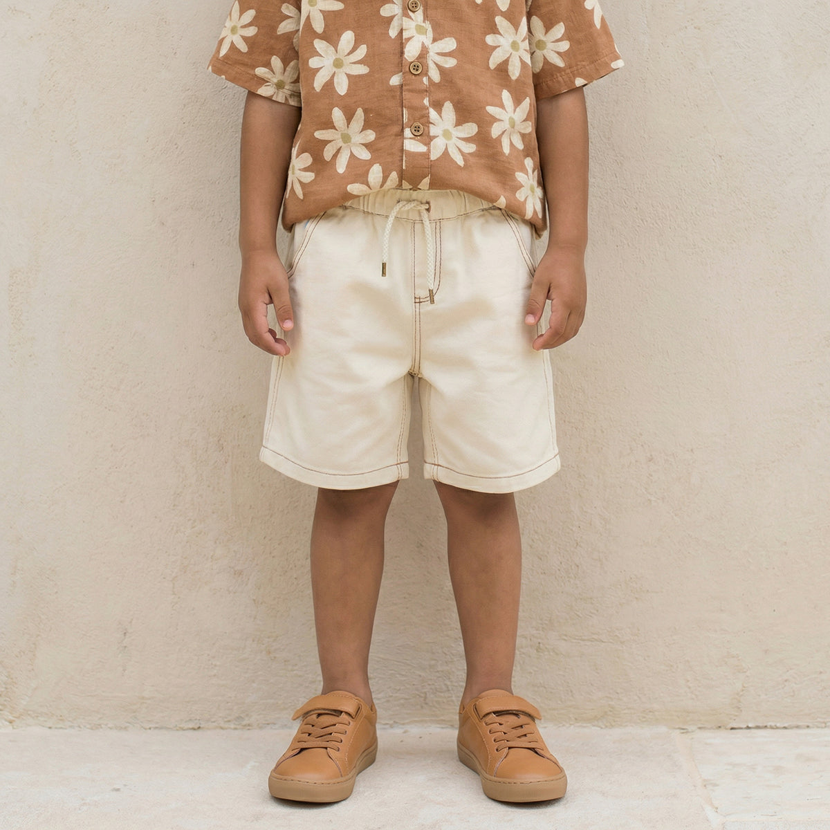 Eligo Collared Short Sleeves Shirt and Shorts Set with Floral Print