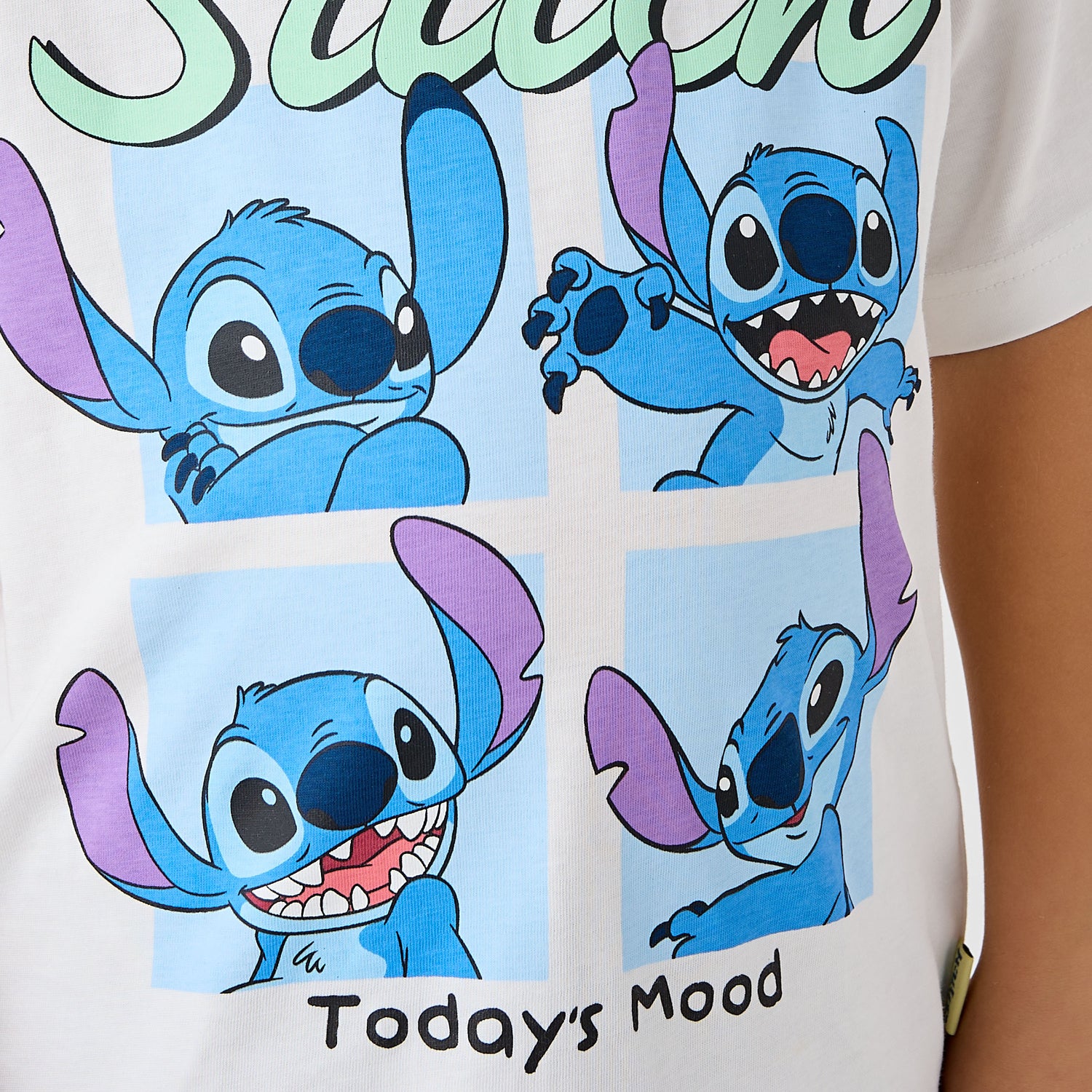 Disney Crew Neck Short Sleeves T-shirt with Stitch Print