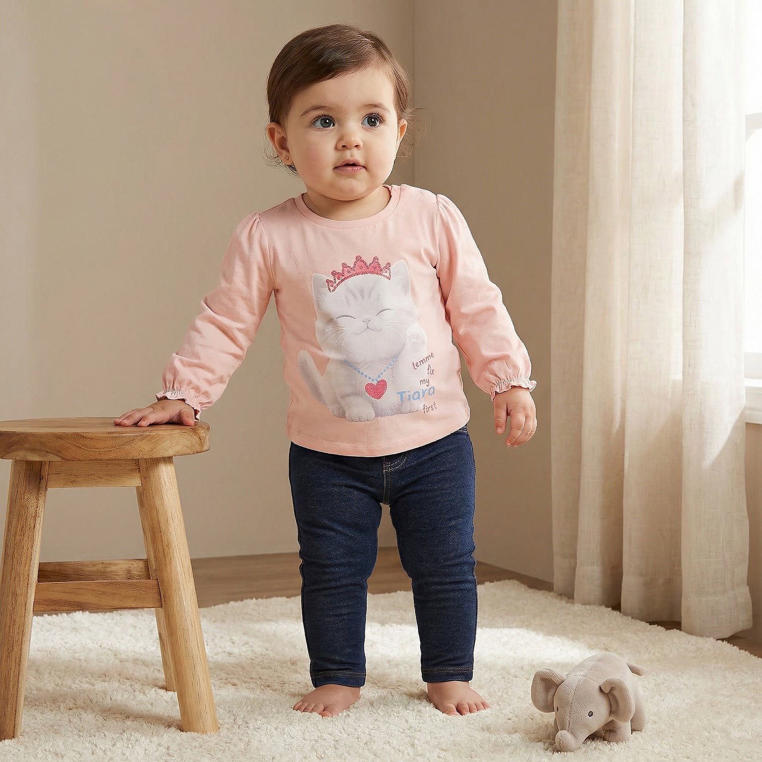 Juniors Crew Neck Long Sleeves T-shirt with Graphic Print