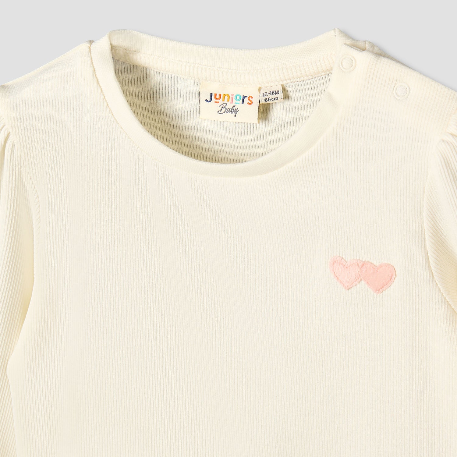 Juniors Crew Neck Long Sleeves T-shirt with Heart Applique