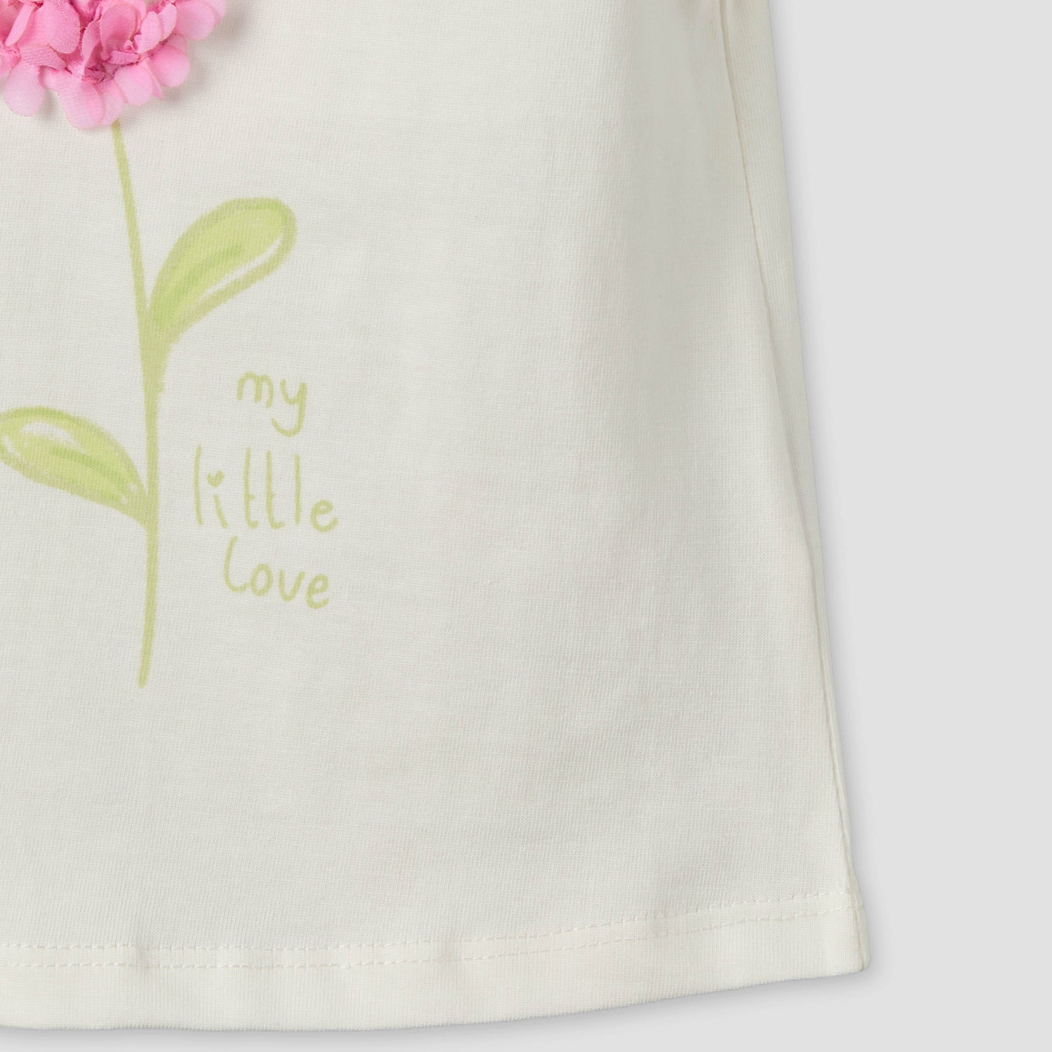Juniors Round Neck Sleeveless T-shirt with Flower Applique