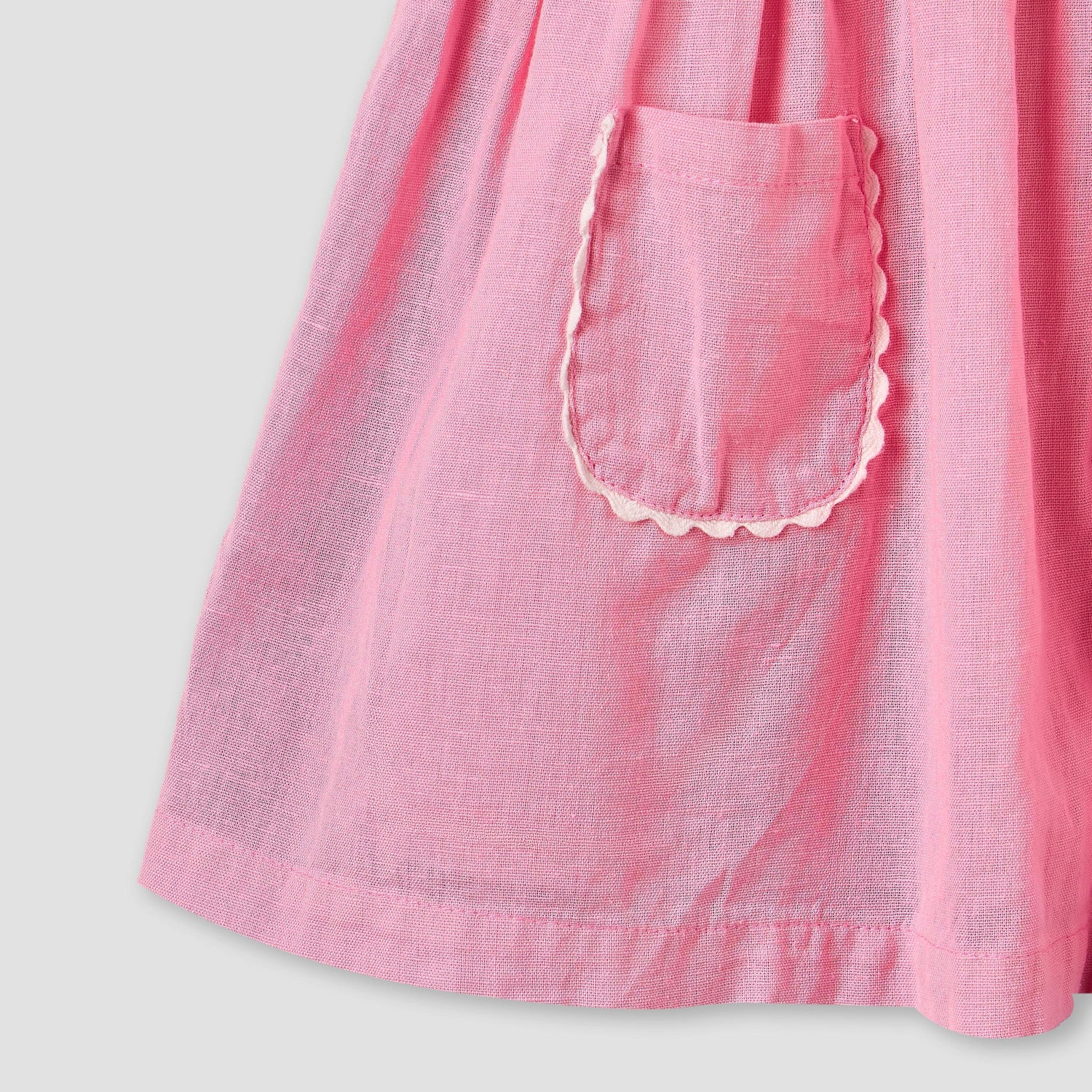 Juniors Round Neck Sleeveless Knee Length A-line Dress with Front Pockets