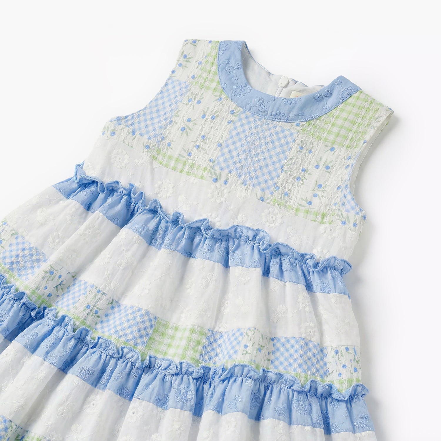 Juniors Round Neck Sleeveless Dress with Print