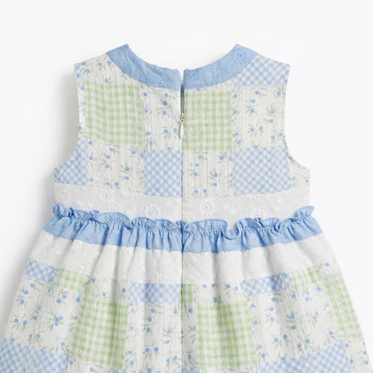 Juniors Round Neck Sleeveless Dress with Print