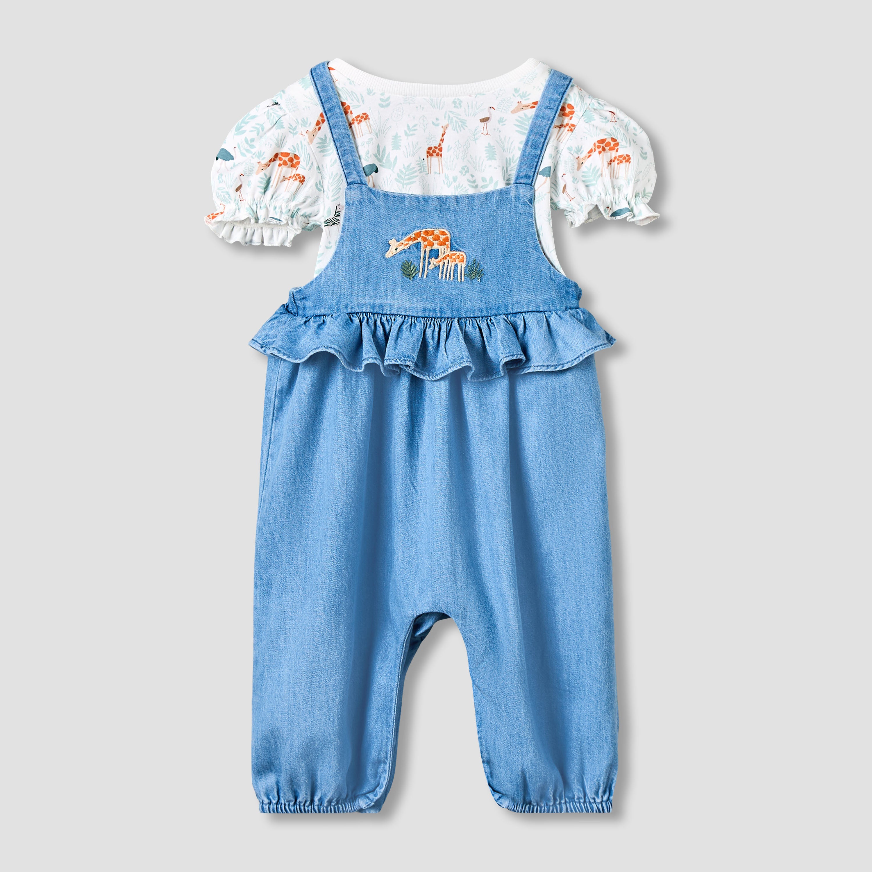 Juniors Round Neck Short Sleeves T-shirt and Dungaree Set with Giraffe Embroidery