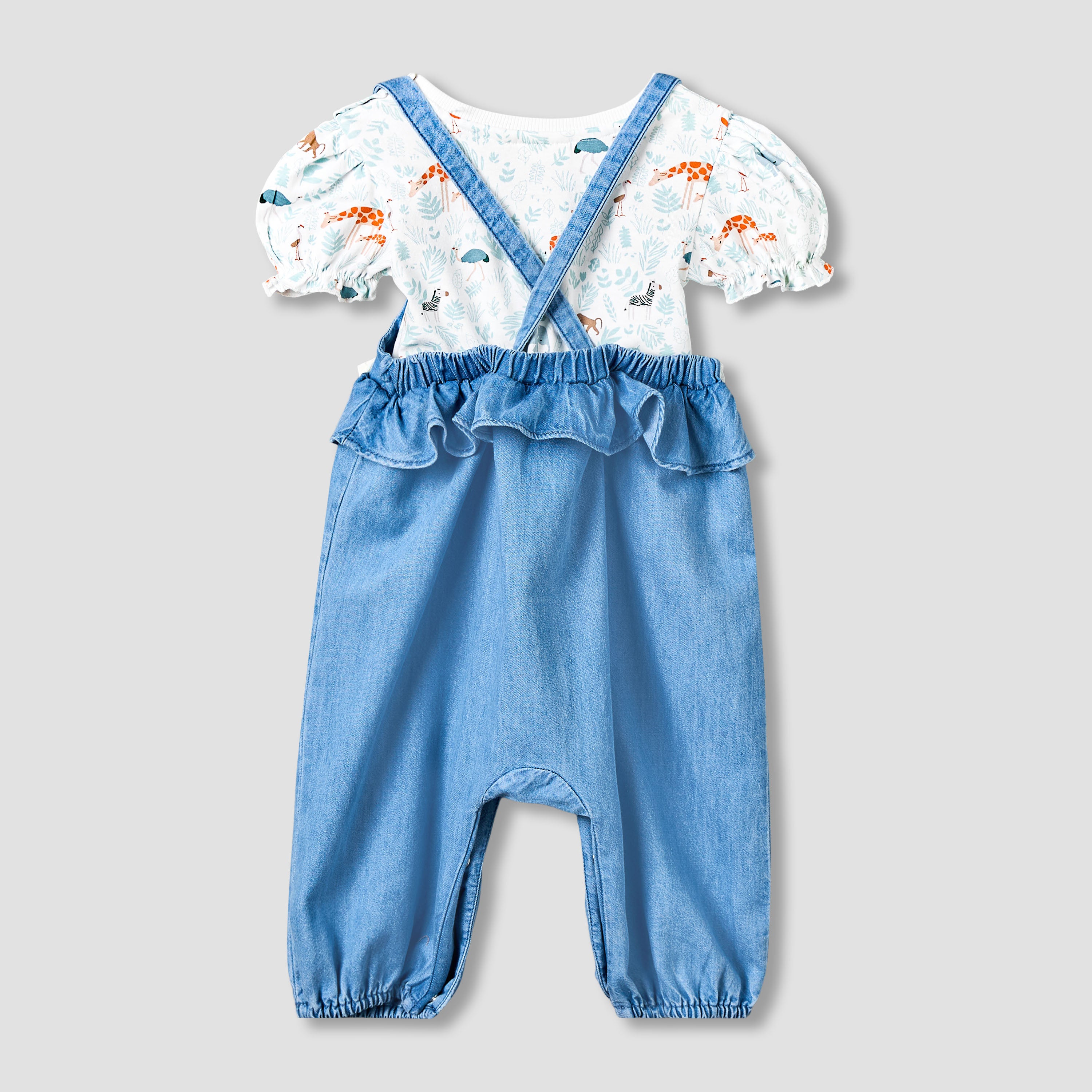 Juniors Round Neck Short Sleeves T-shirt and Dungaree Set with Giraffe Embroidery