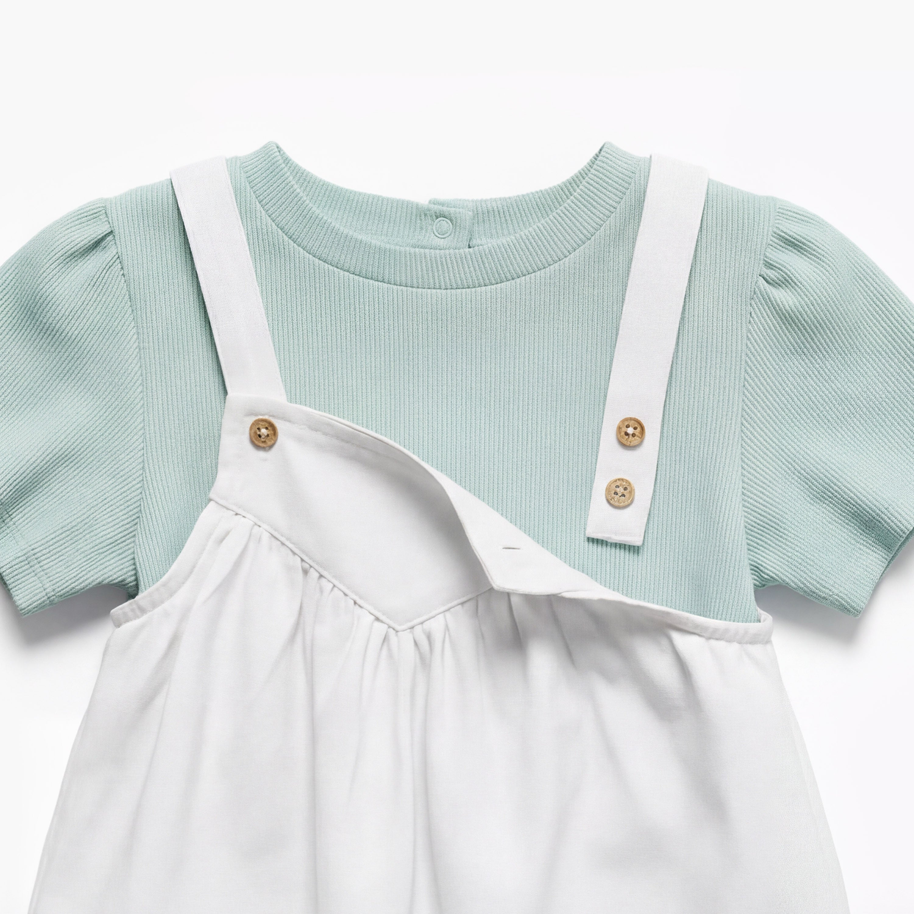 Juniors Round Neck Short Sleeves T-Shirt and Pinafore with Safari Embroidery