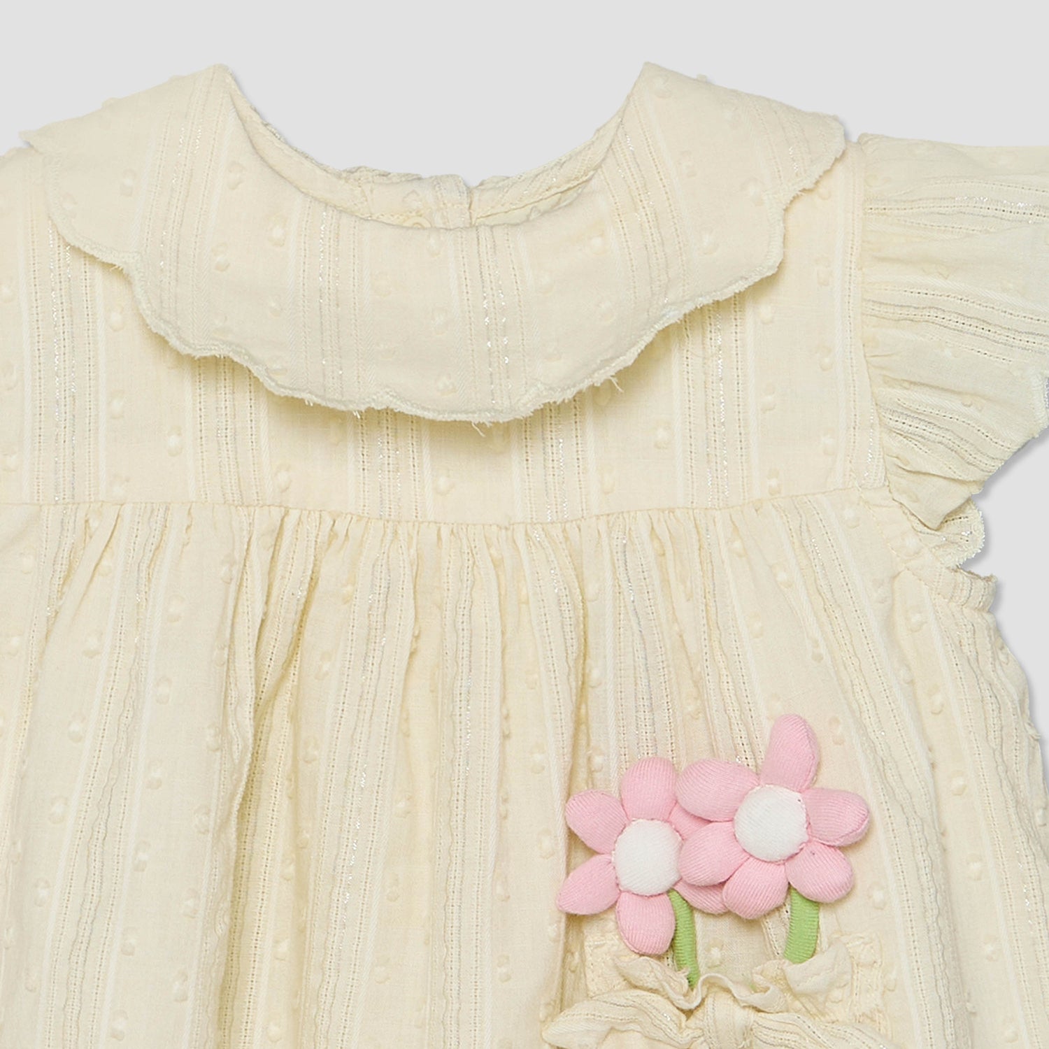 Juniors Round Neck Short Sleeves Top and Shorts Set with Floral Appique