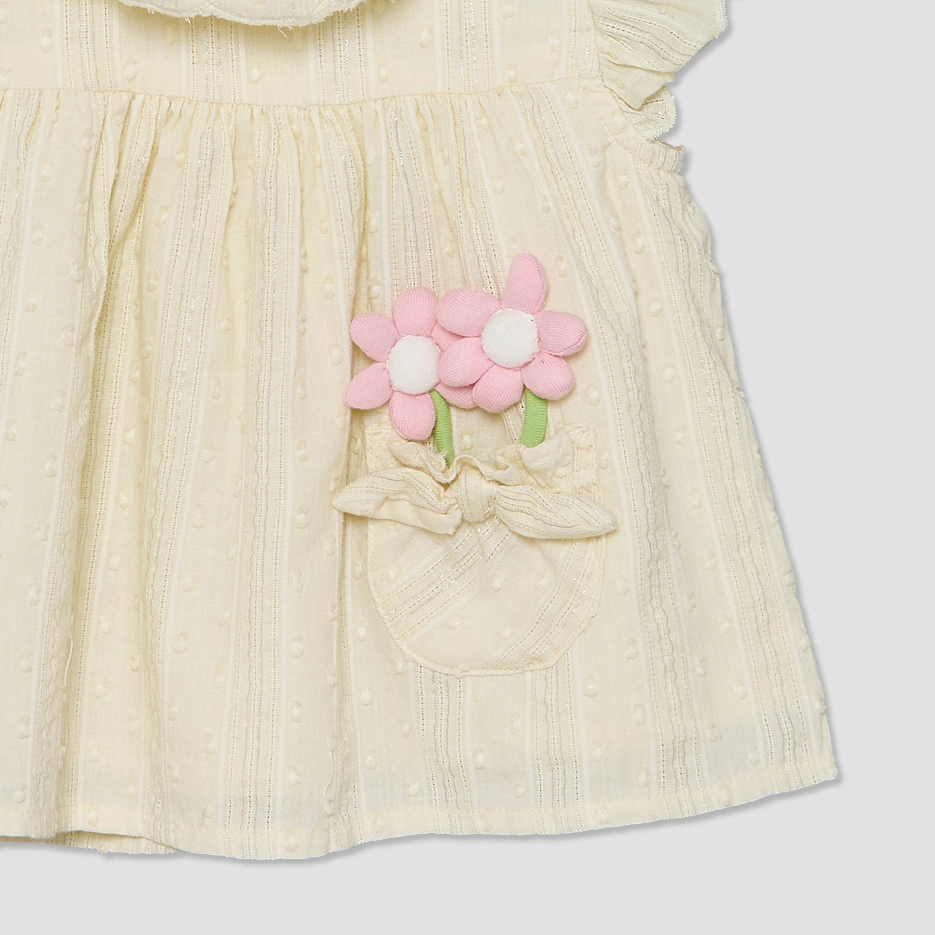 Juniors Round Neck Short Sleeves Top and Shorts Set with Floral Appique