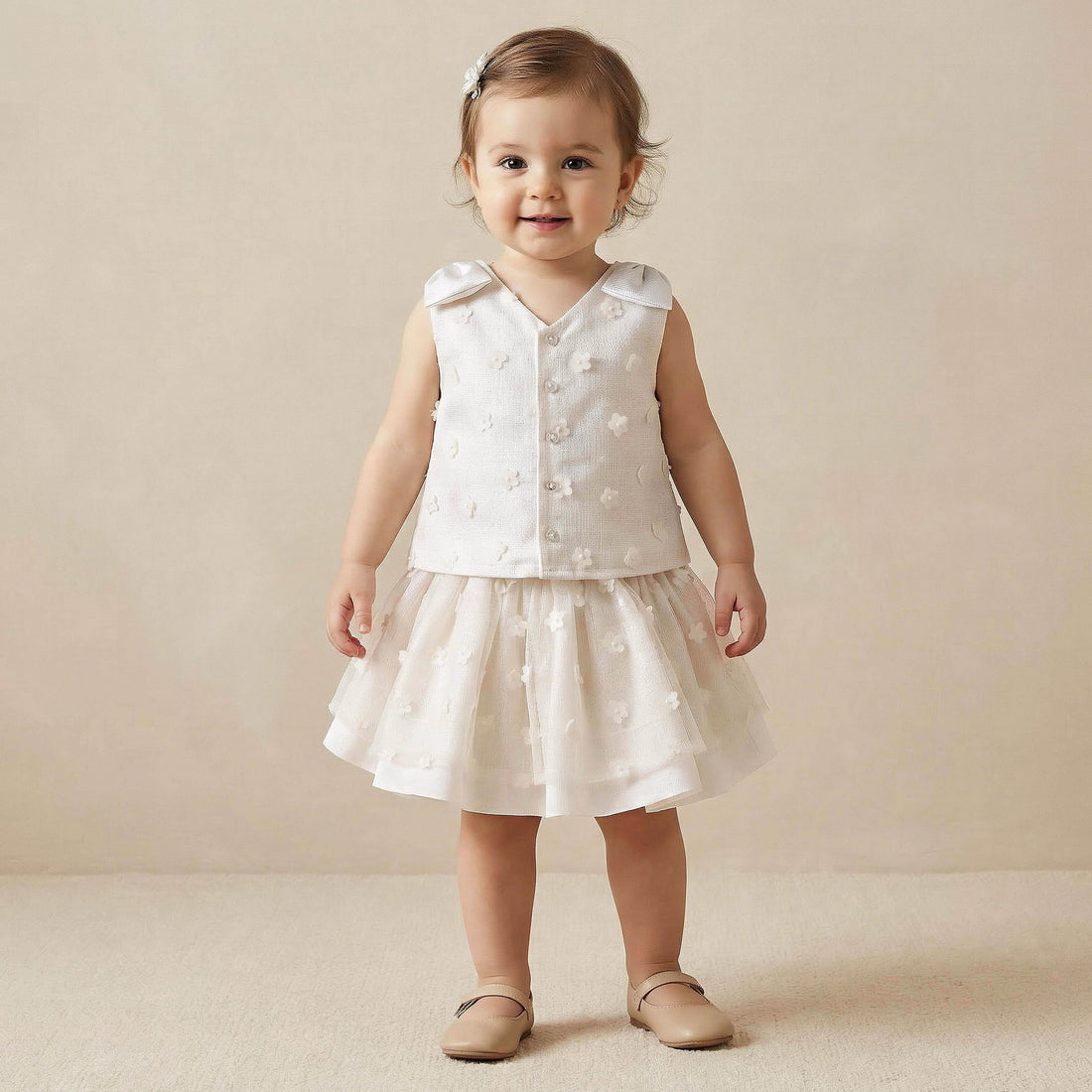 Juniors V-neck Sleeveless Top and Skirt Set with 3D Floral Applique - Cream / 18-24 mths