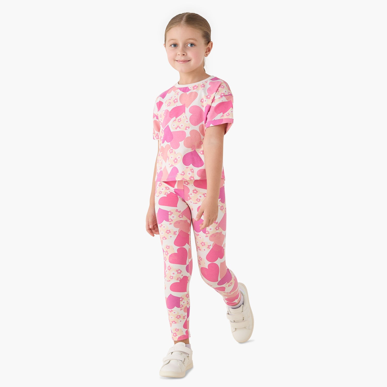 Juniors Crew Neck Short Sleeves T-shirt with Heart Print