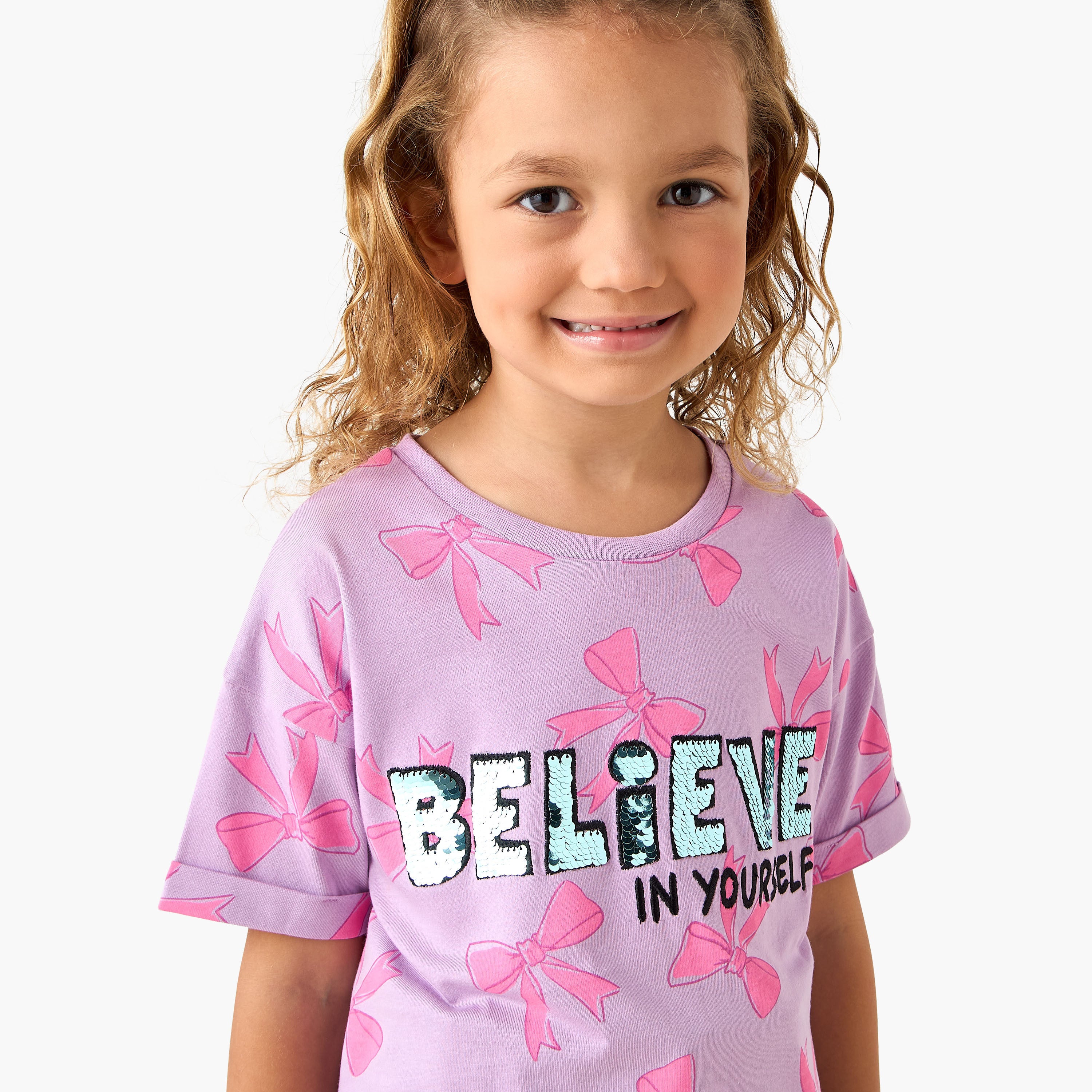 Juniors Crew Neck Short Sleeves T-shirt with Slogan Sequin Detail
