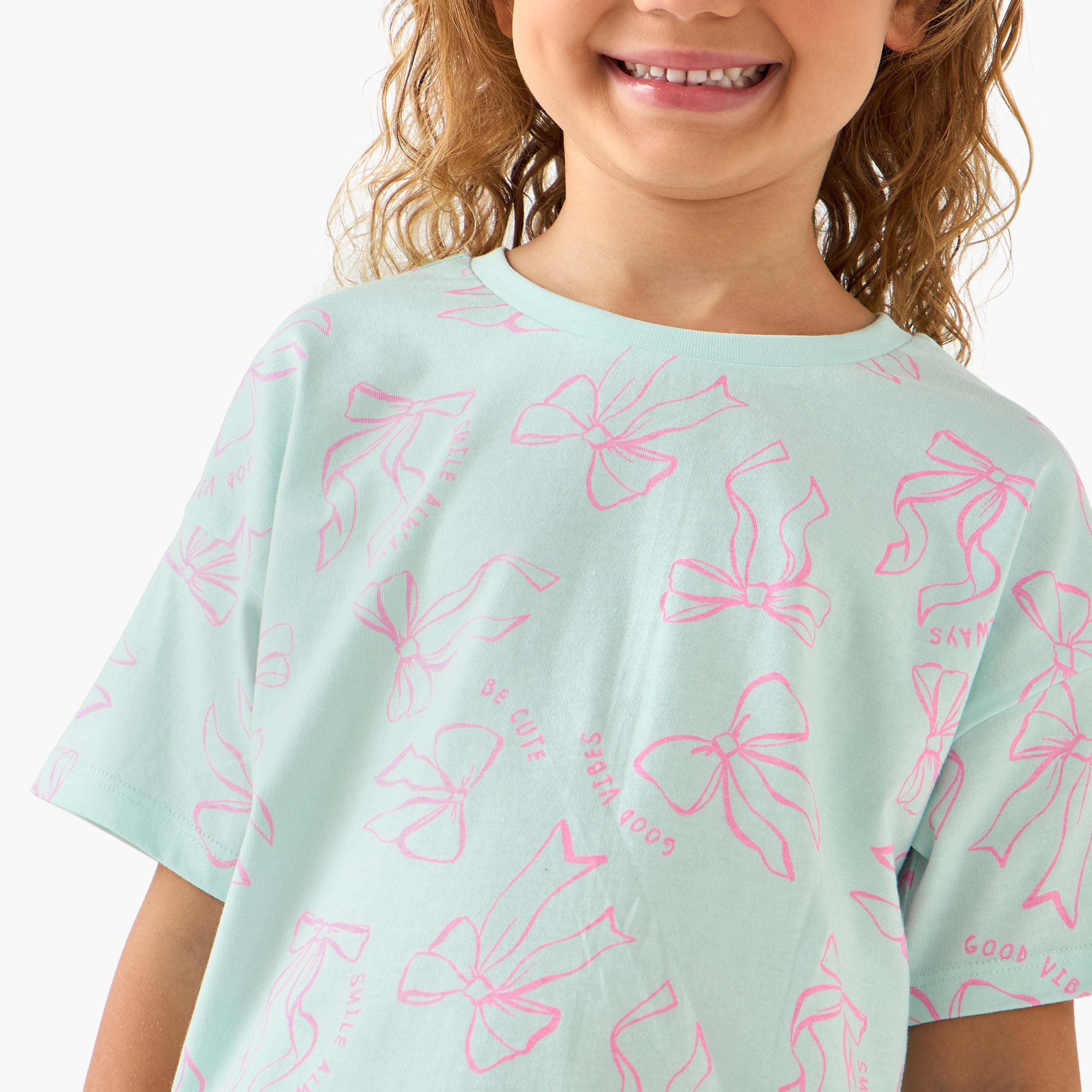 Juniors Crew Neck Short Sleeves T-shirt with Bow Print