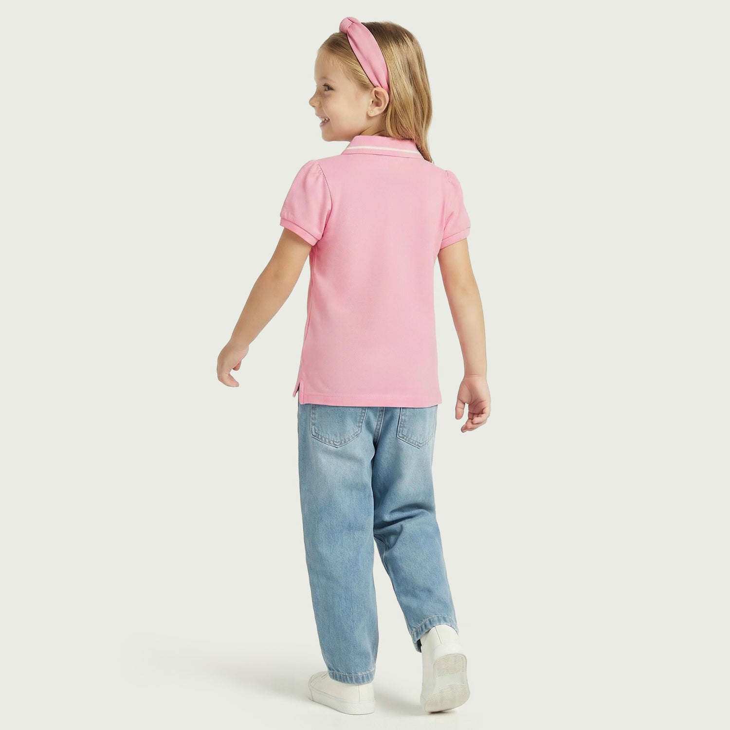 Juniors Collared Short Sleeves Polo T-shirt with Solid Design