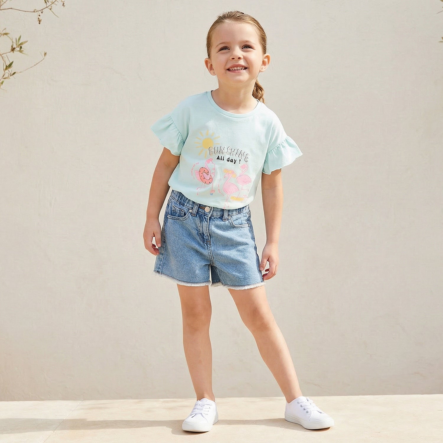 Juniors Round Neck Short Sleeves T-shirt with Flamingo Print