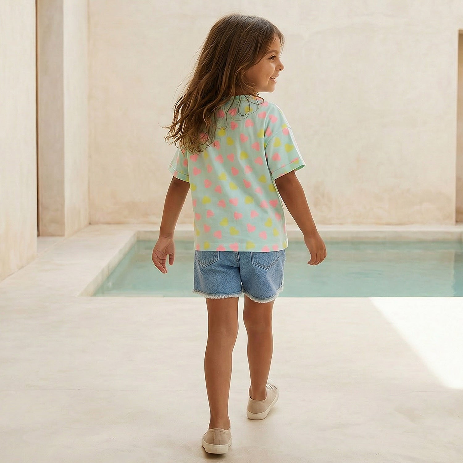 Juniors Crew Neck Short Sleeves T-shirt with Heart Print