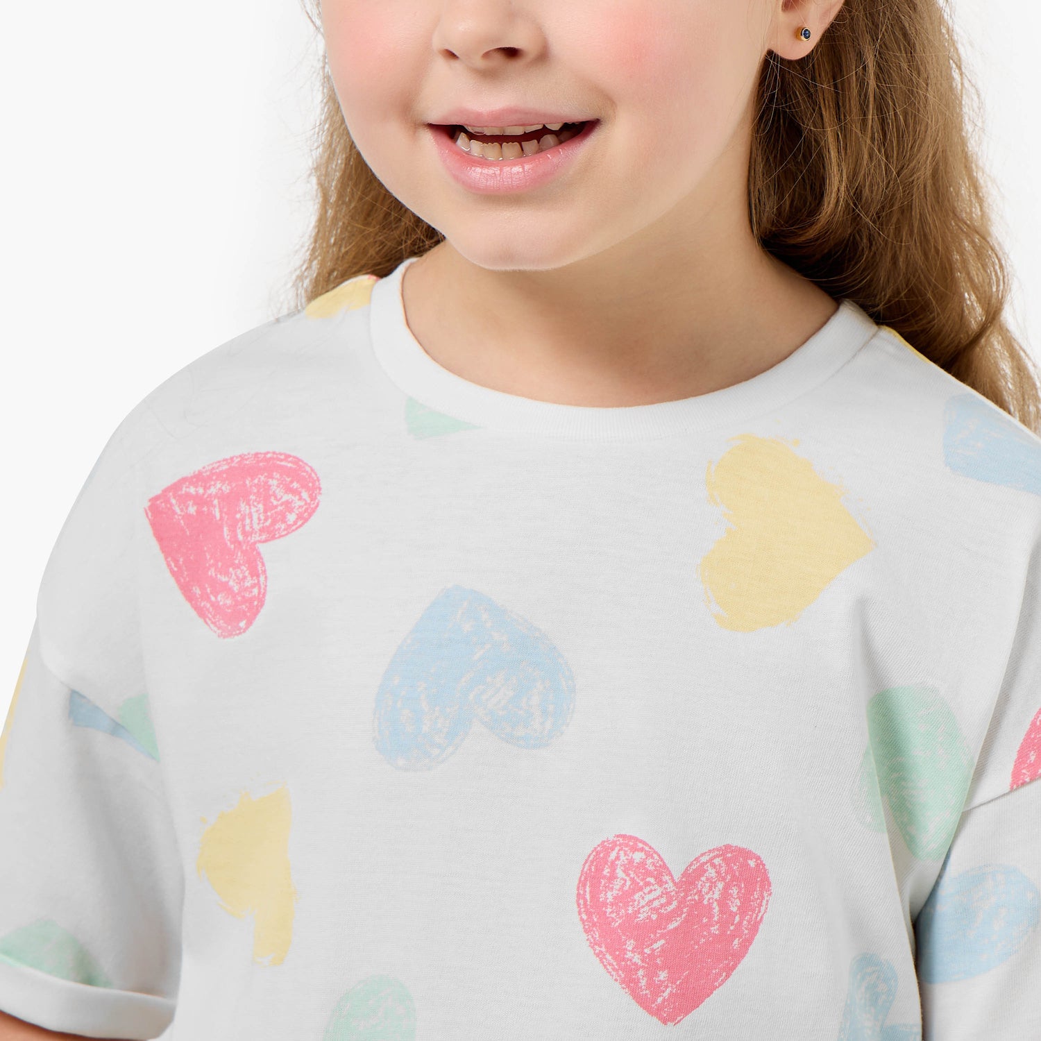 Juniors Crew Neck Short Sleeves T-shirt with Heart Print