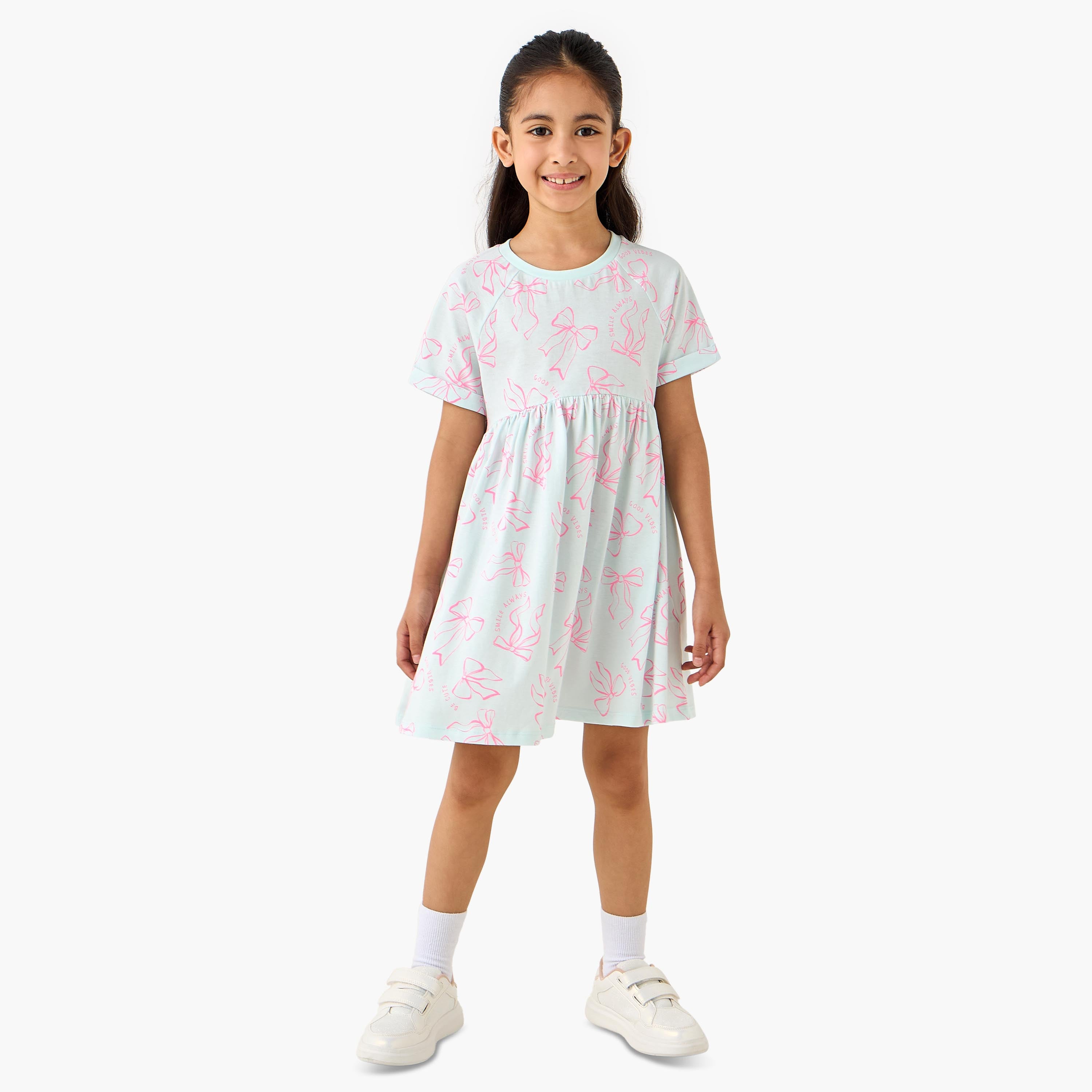 Juniors Round Neck Short Sleeve Dress with Bow Print