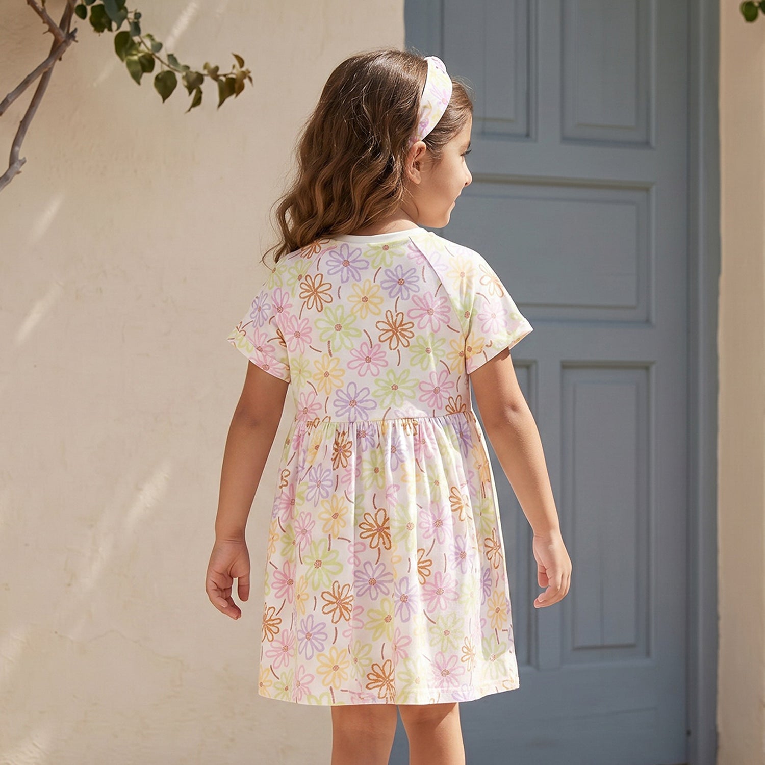Juniors Round Neck Short Sleeves Knee Length A-line Dress with Floral Print