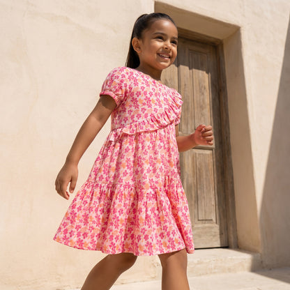 Juniors Round Neck Short Sleeves Knee Length A-line Dress with Floral Print
