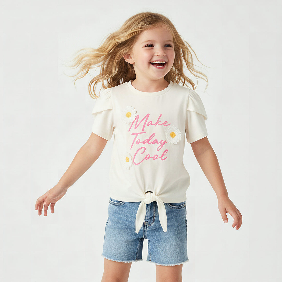 Juniors Crew Neck Short Sleeves T-shirt with Floral Applique