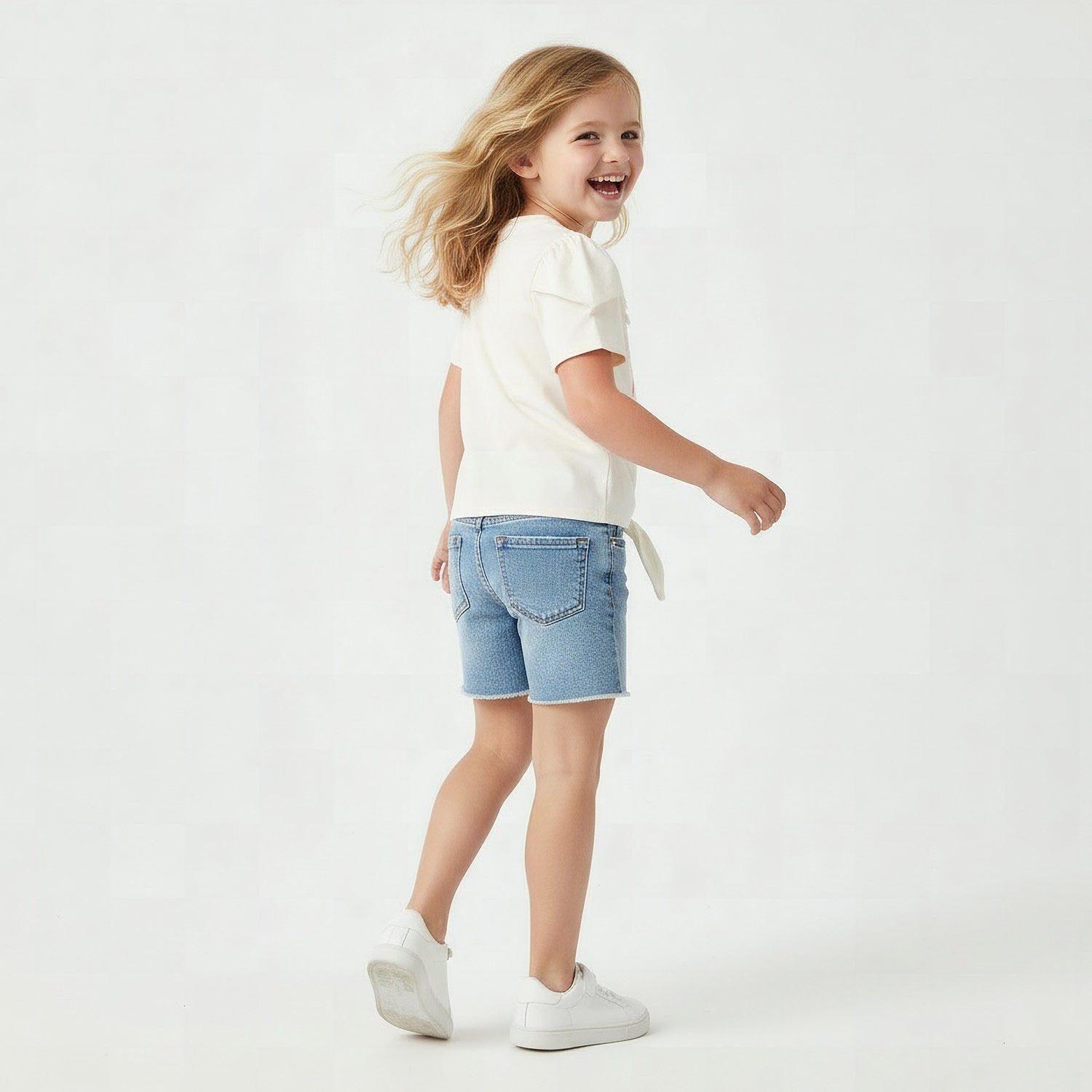 Juniors Crew Neck Short Sleeves T-shirt with Floral Applique