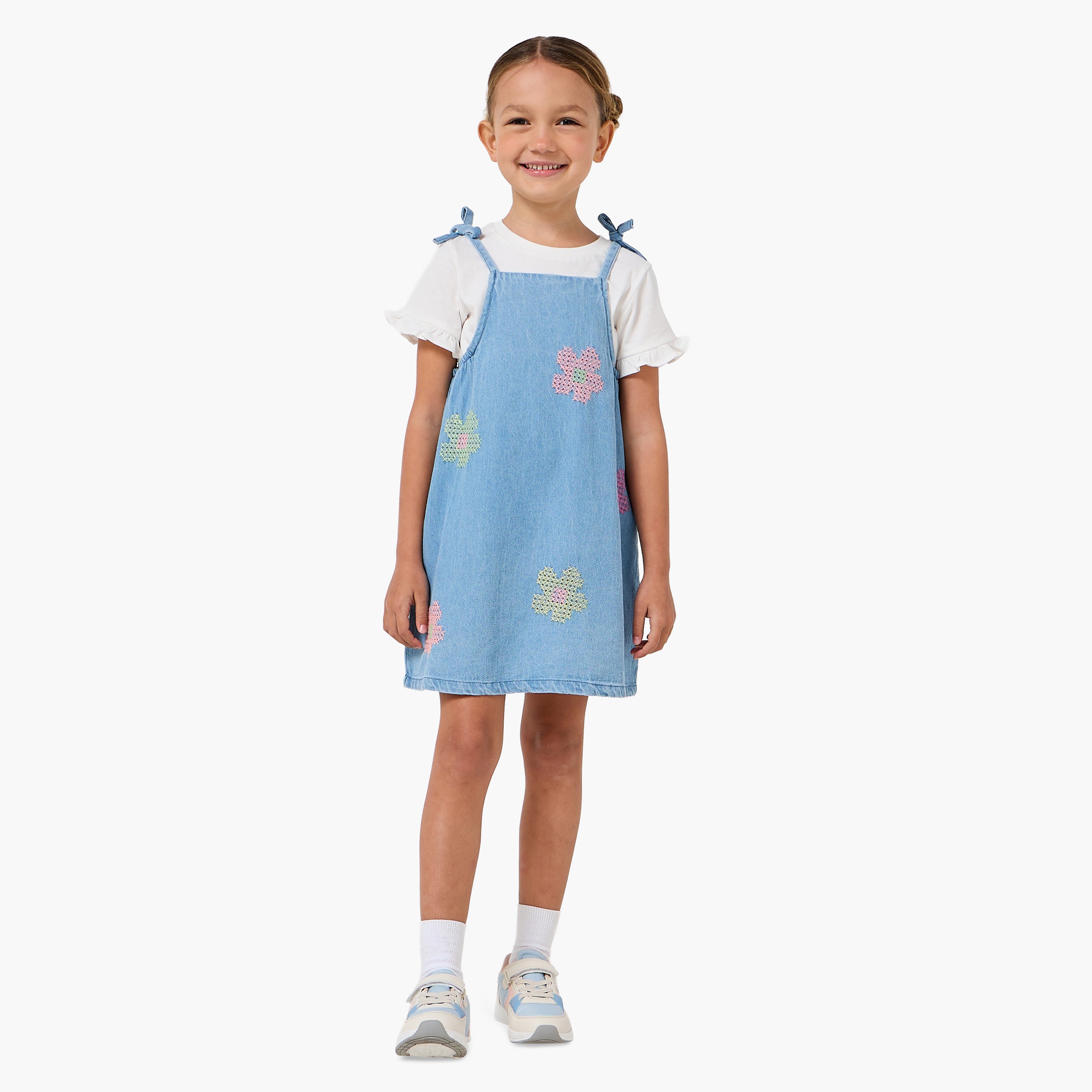 Juniors Round Neck Short Sleeves Pinafore with T-shirt