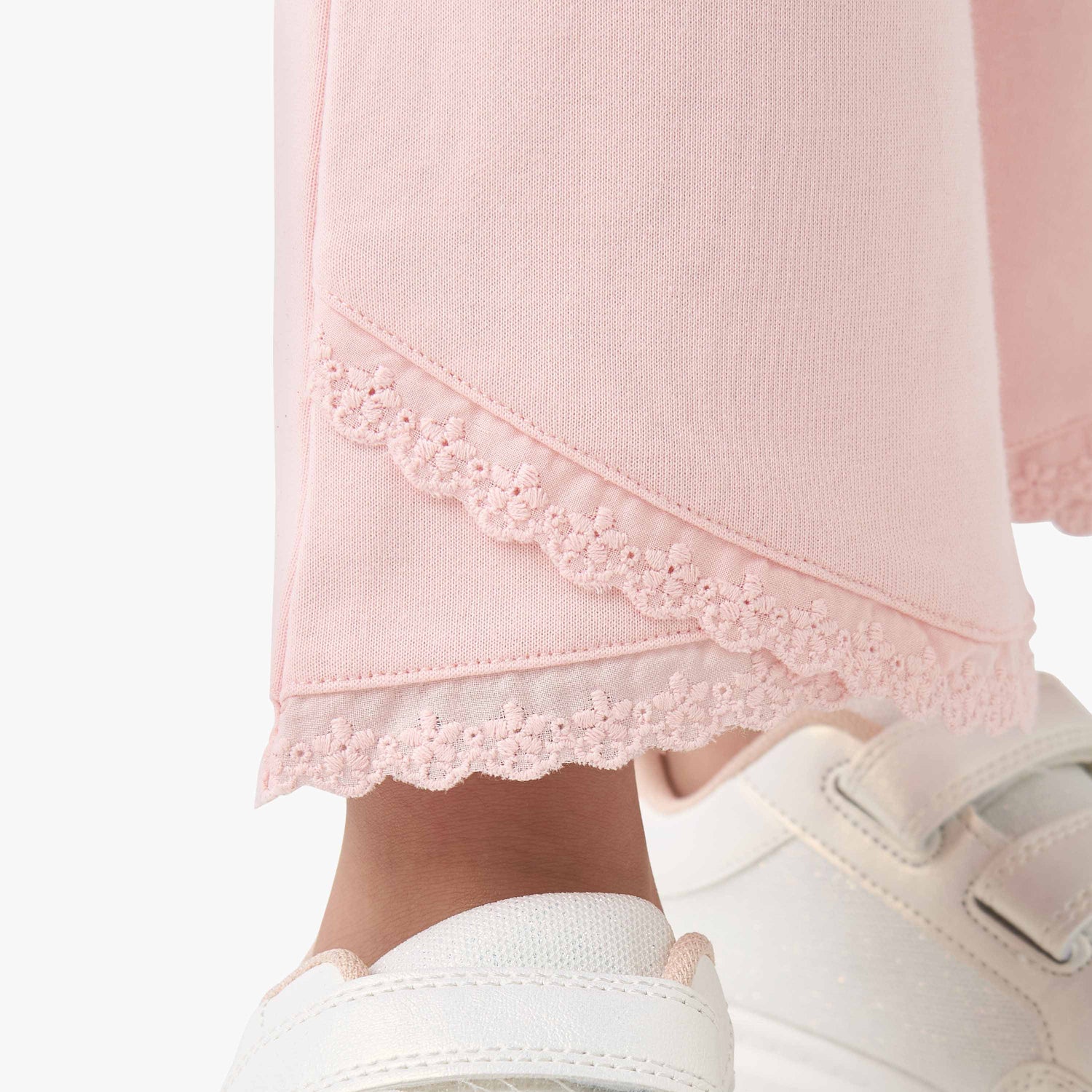 Juniors Hooded Long Sleeves Sweatshirt and Track Pants Set with Lace Trim