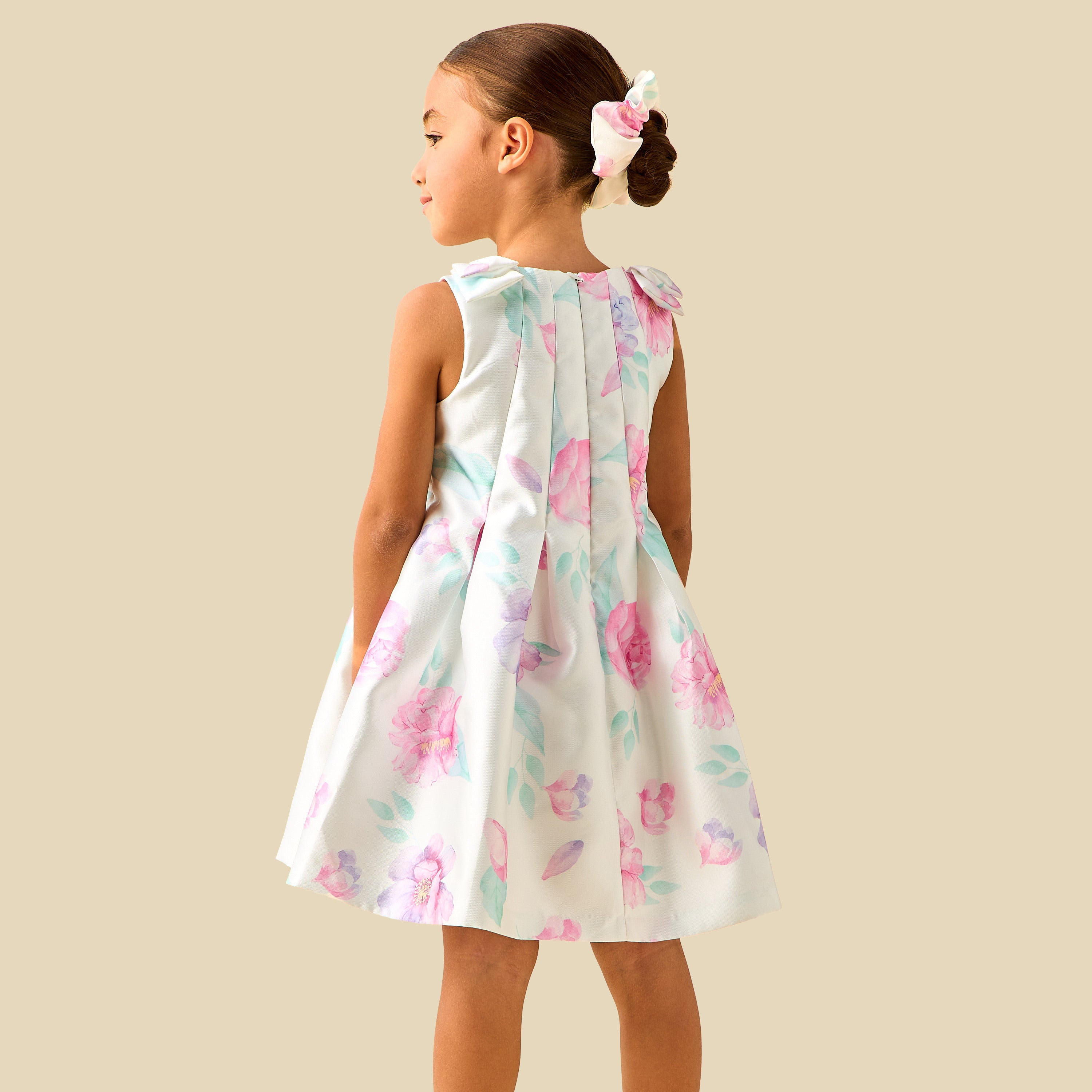 Juniors Round Neck Sleeveless Dress with Floral Print