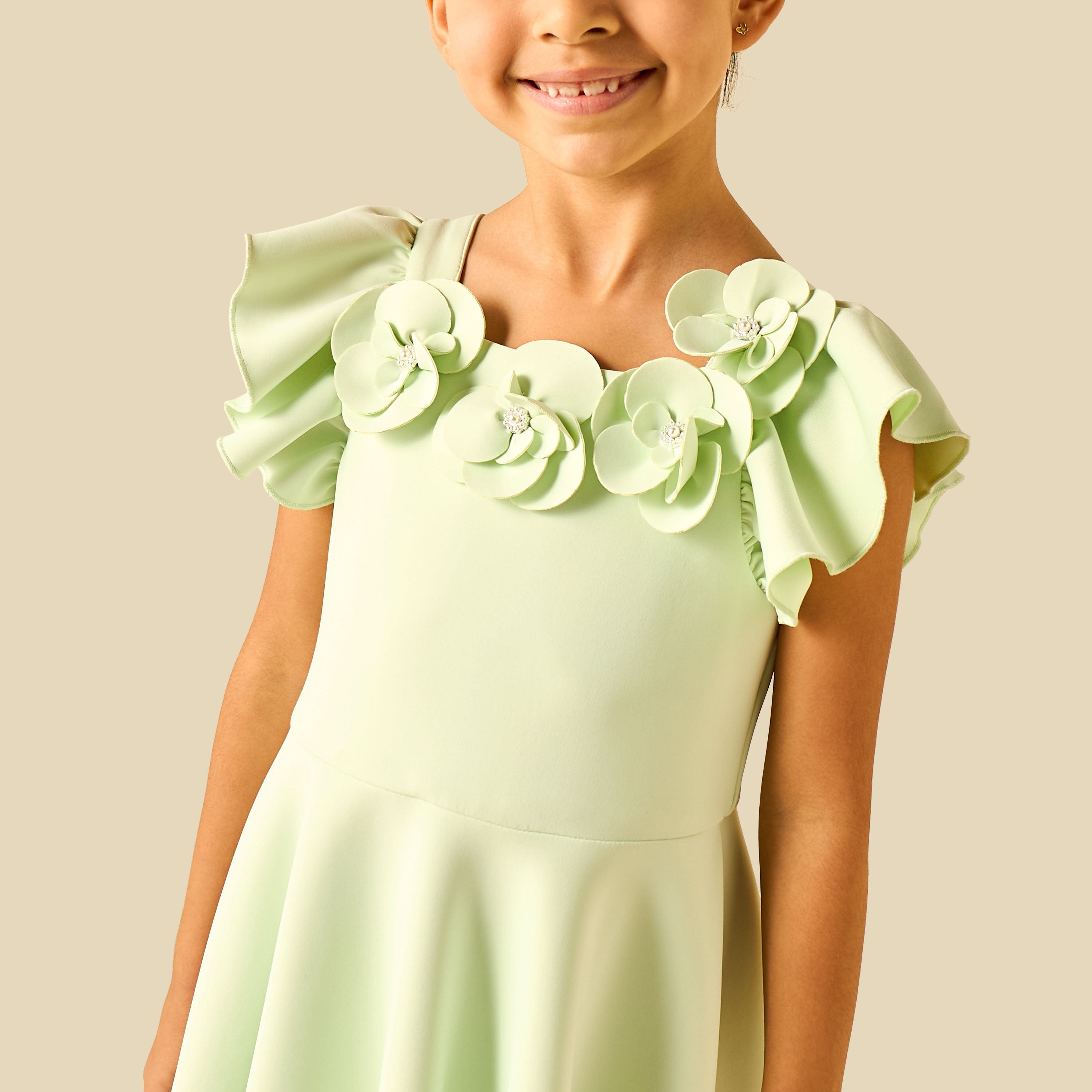 Juniors Round Neck Short Sleeves Dress with Floral Applique