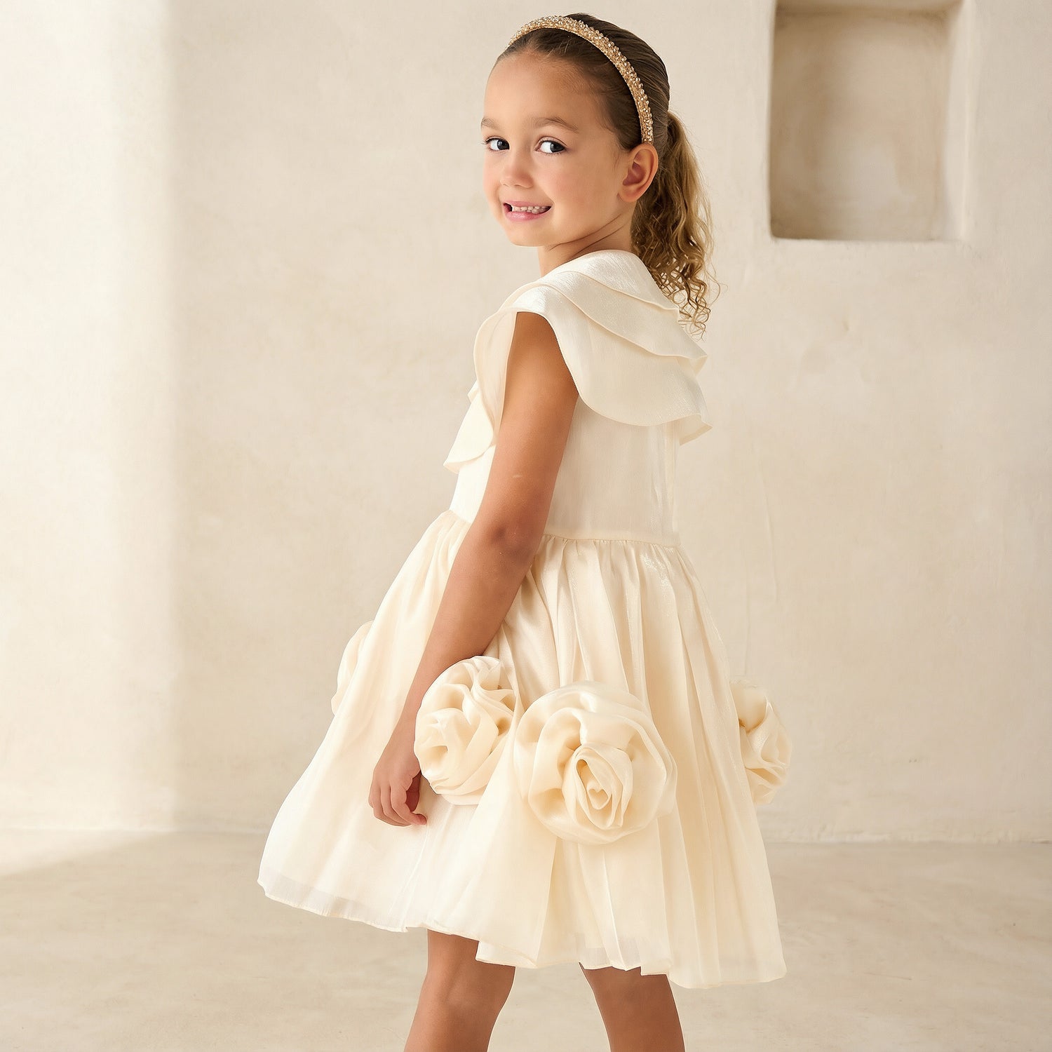 Juniors Round Neck Sleeveless Dress with Cape