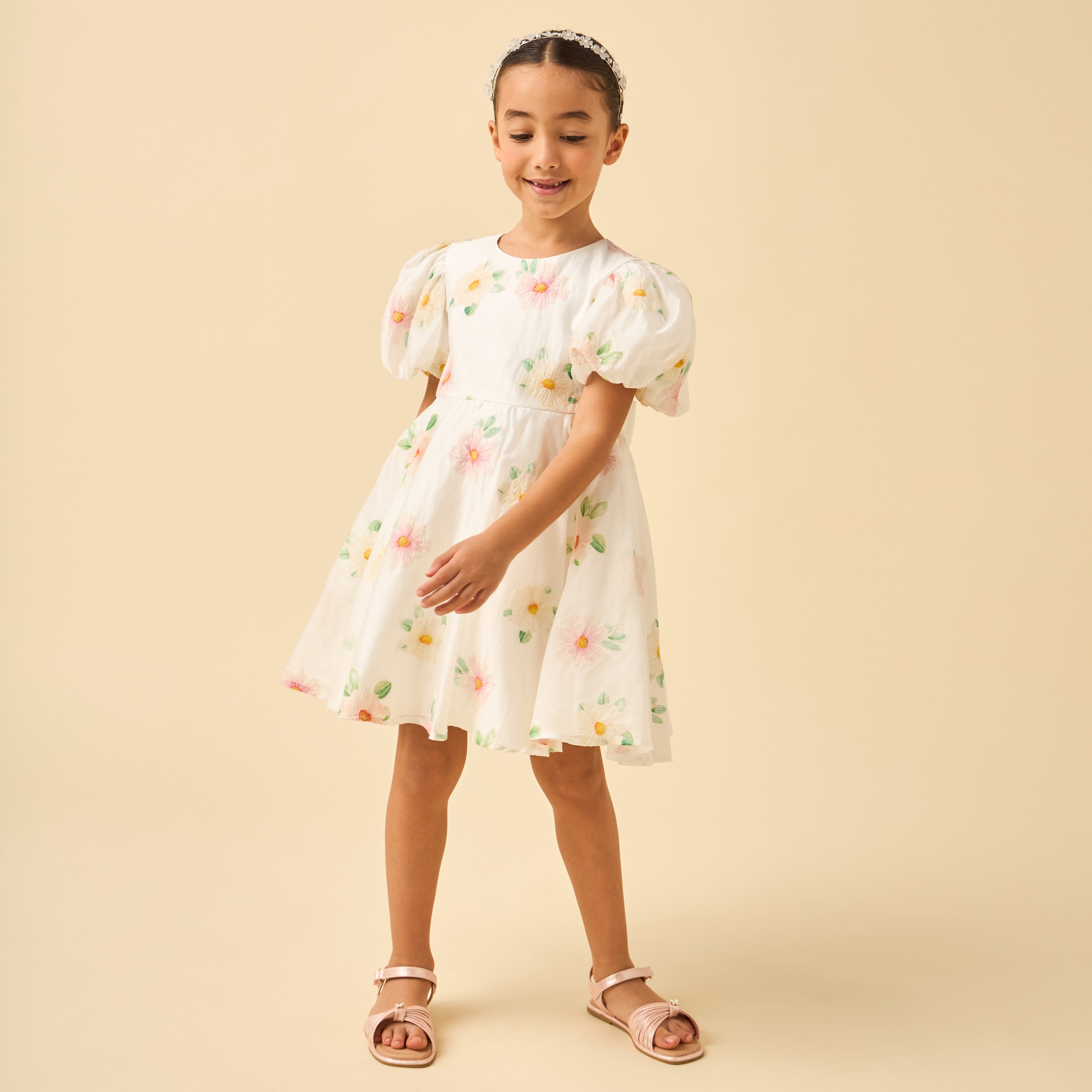 Juniors Round Neck Short Sleeves Knee Length A-line Dress with Floral Embroidery